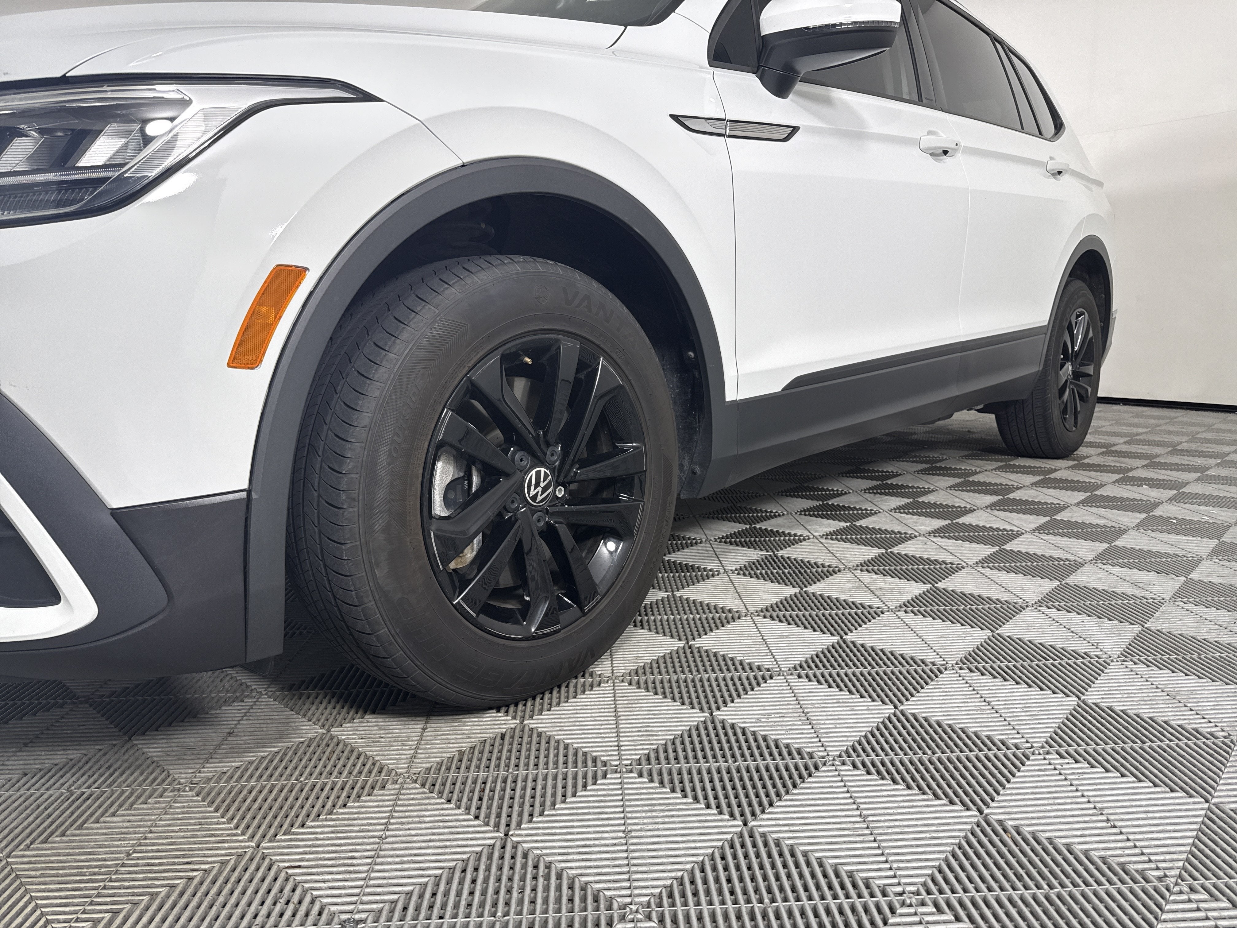 2023 Volkswagen Tiguan S