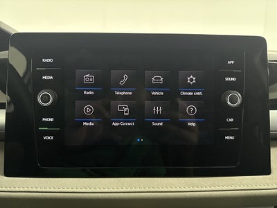 2025 Volkswagen Taos SE