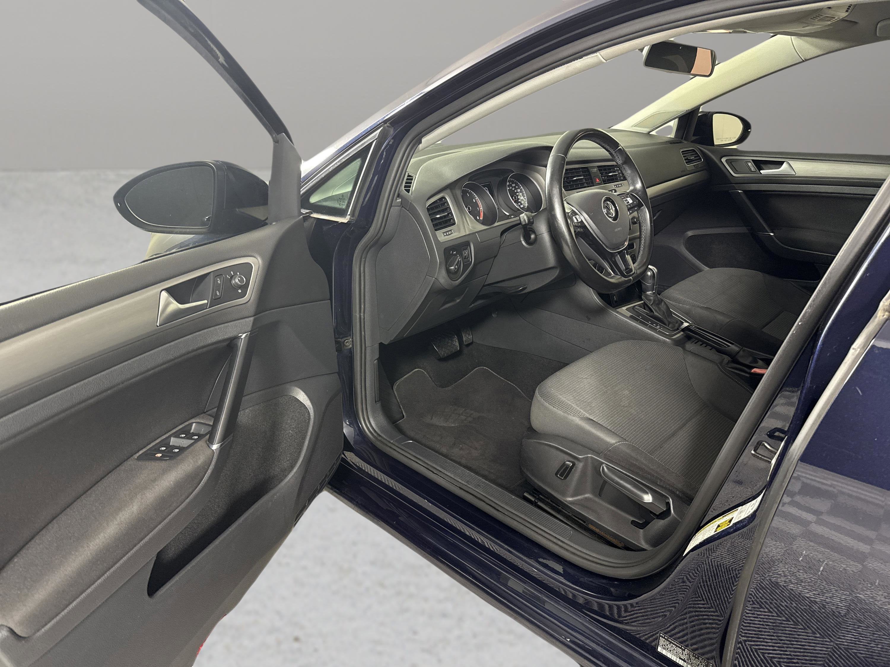 2017 Volkswagen Golf S