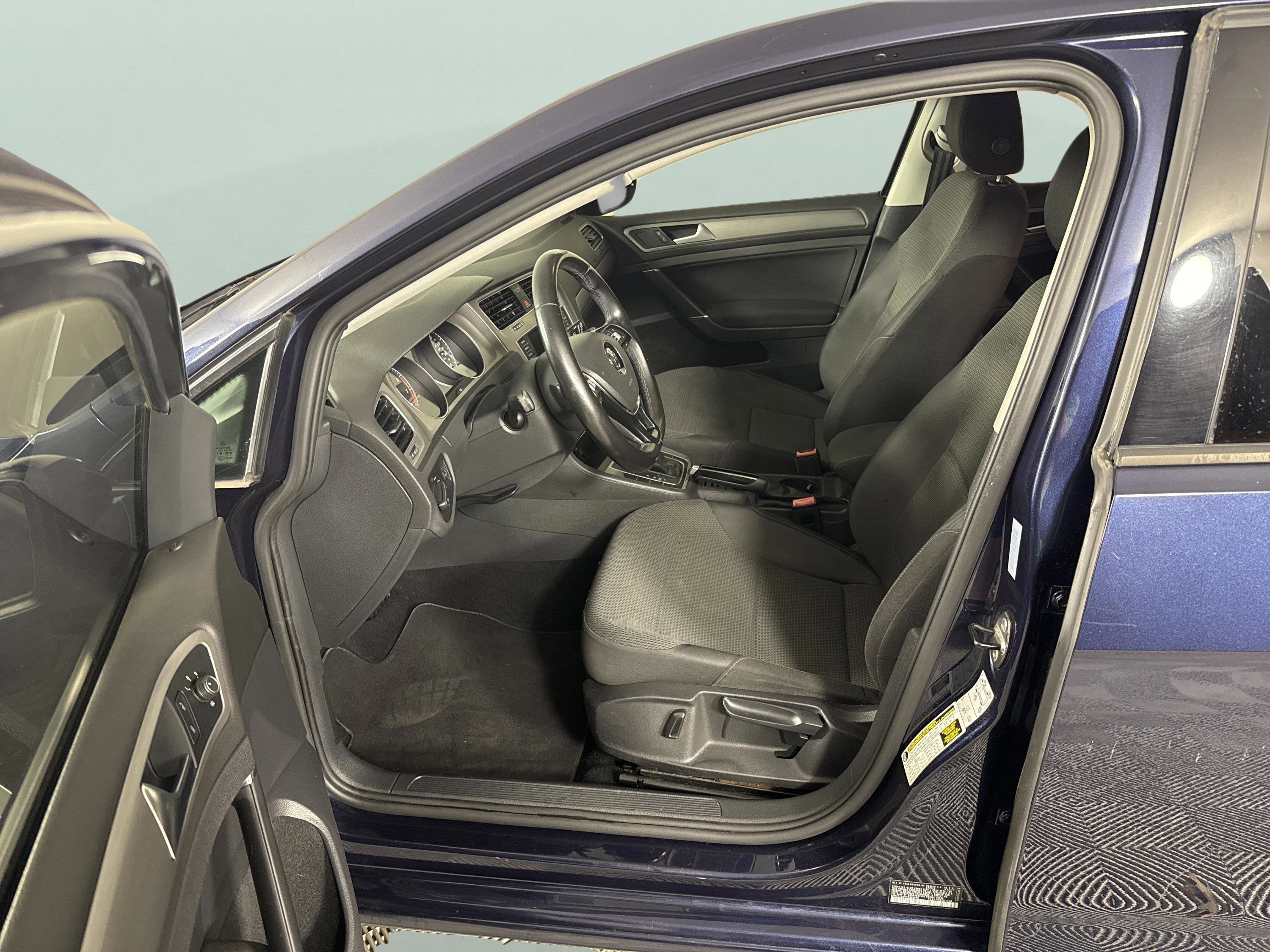 2017 Volkswagen Golf S