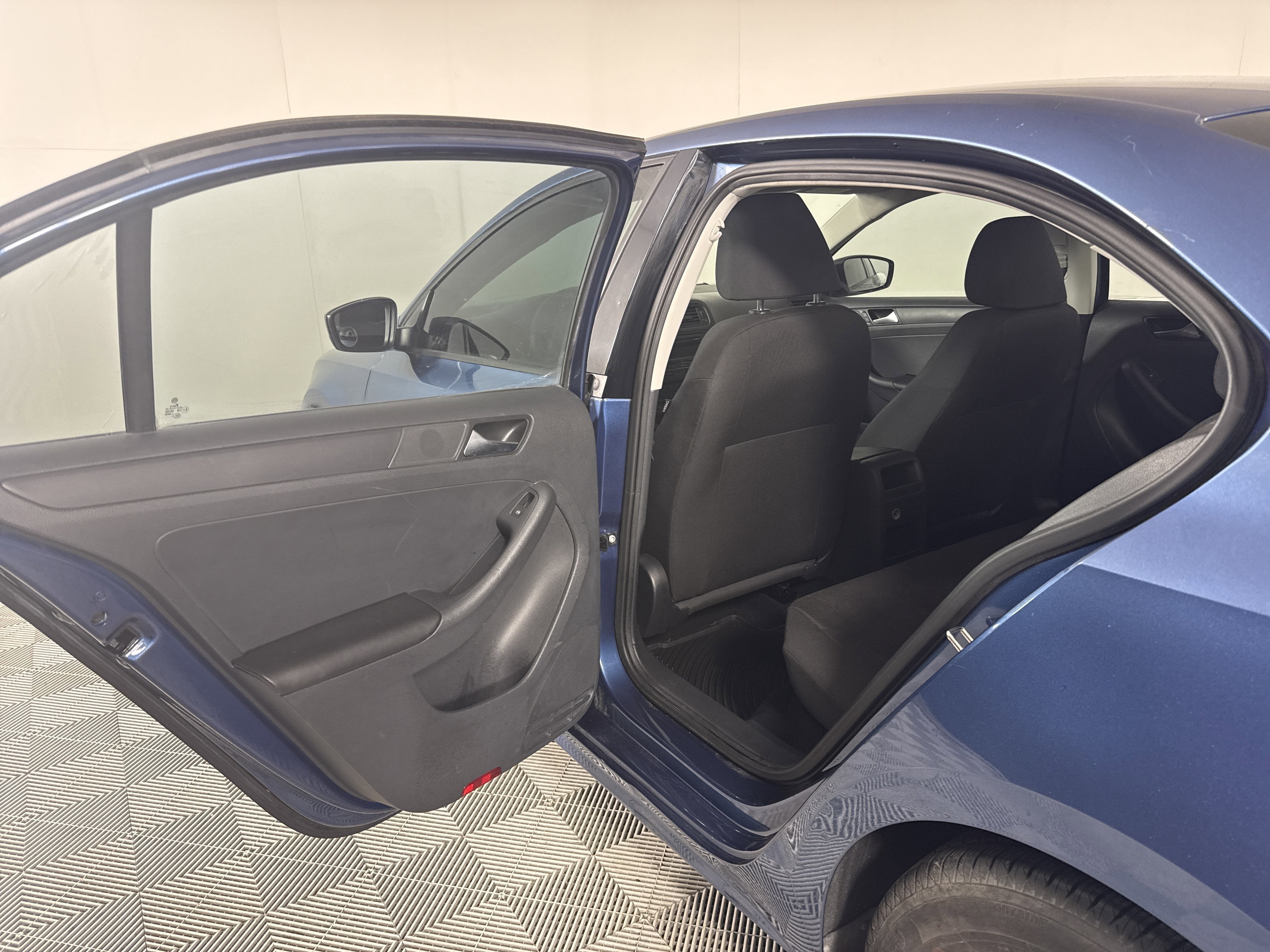 2015 Volkswagen Jetta 2.0L S