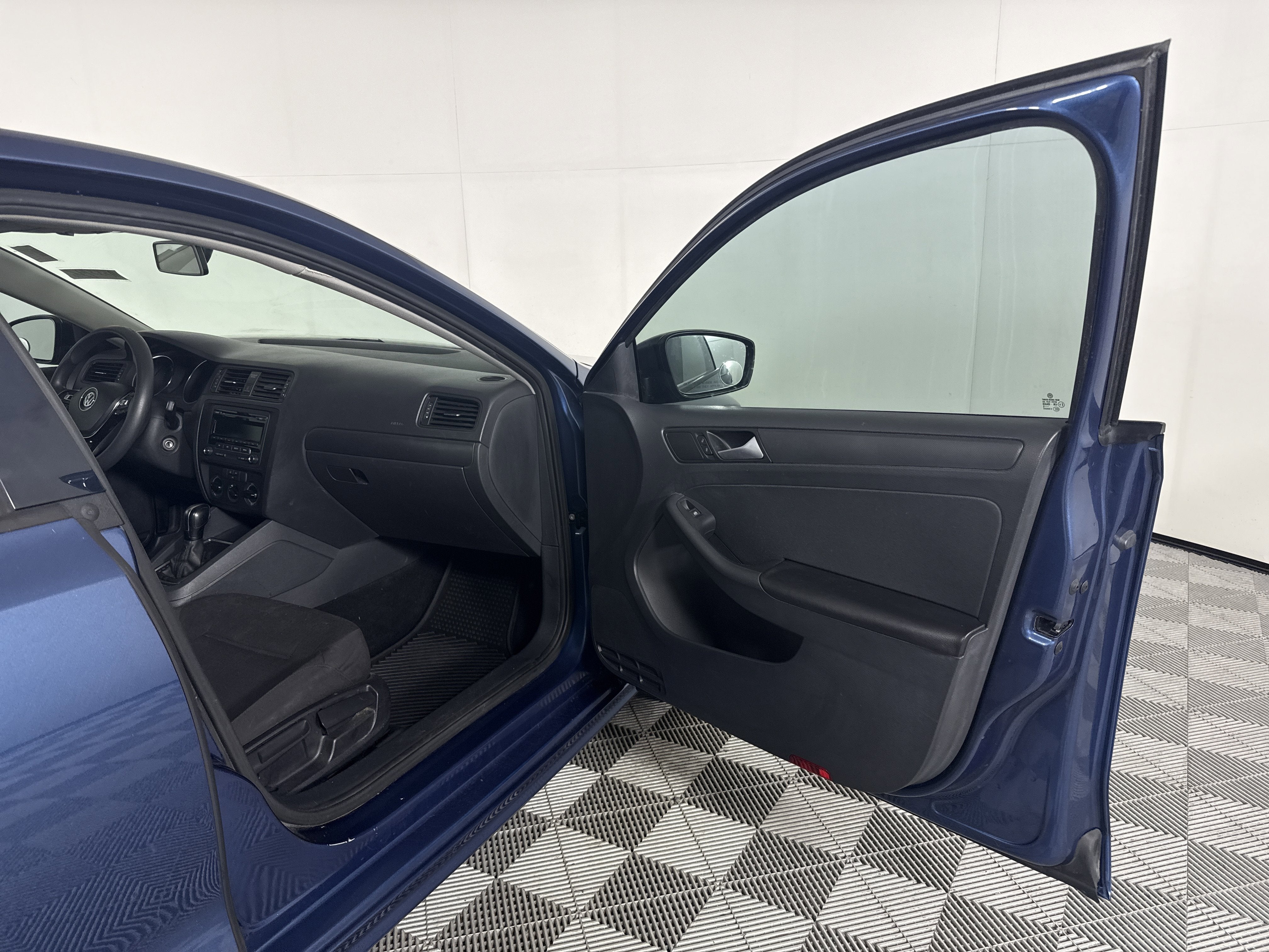 2015 Volkswagen Jetta 2.0L S