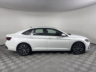 2025 Volkswagen Jetta SE