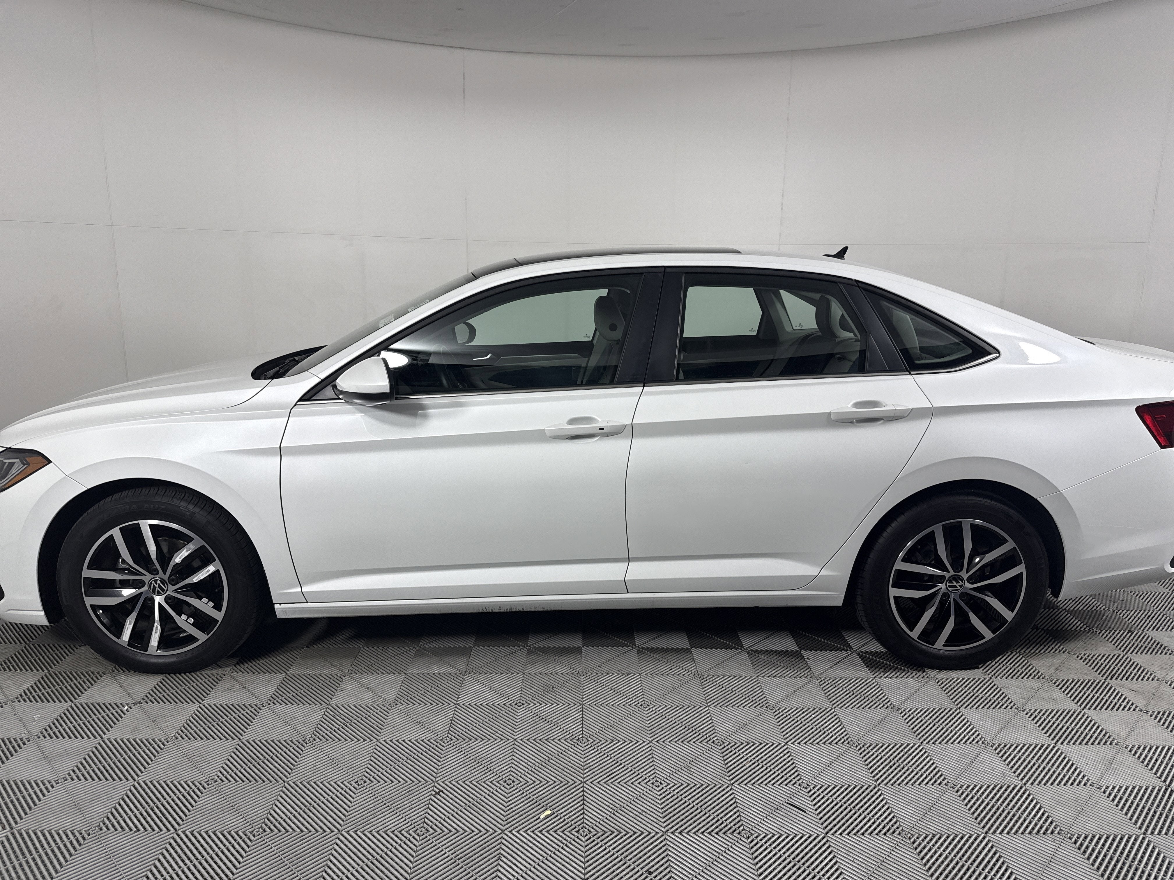 2025 Volkswagen Jetta SE