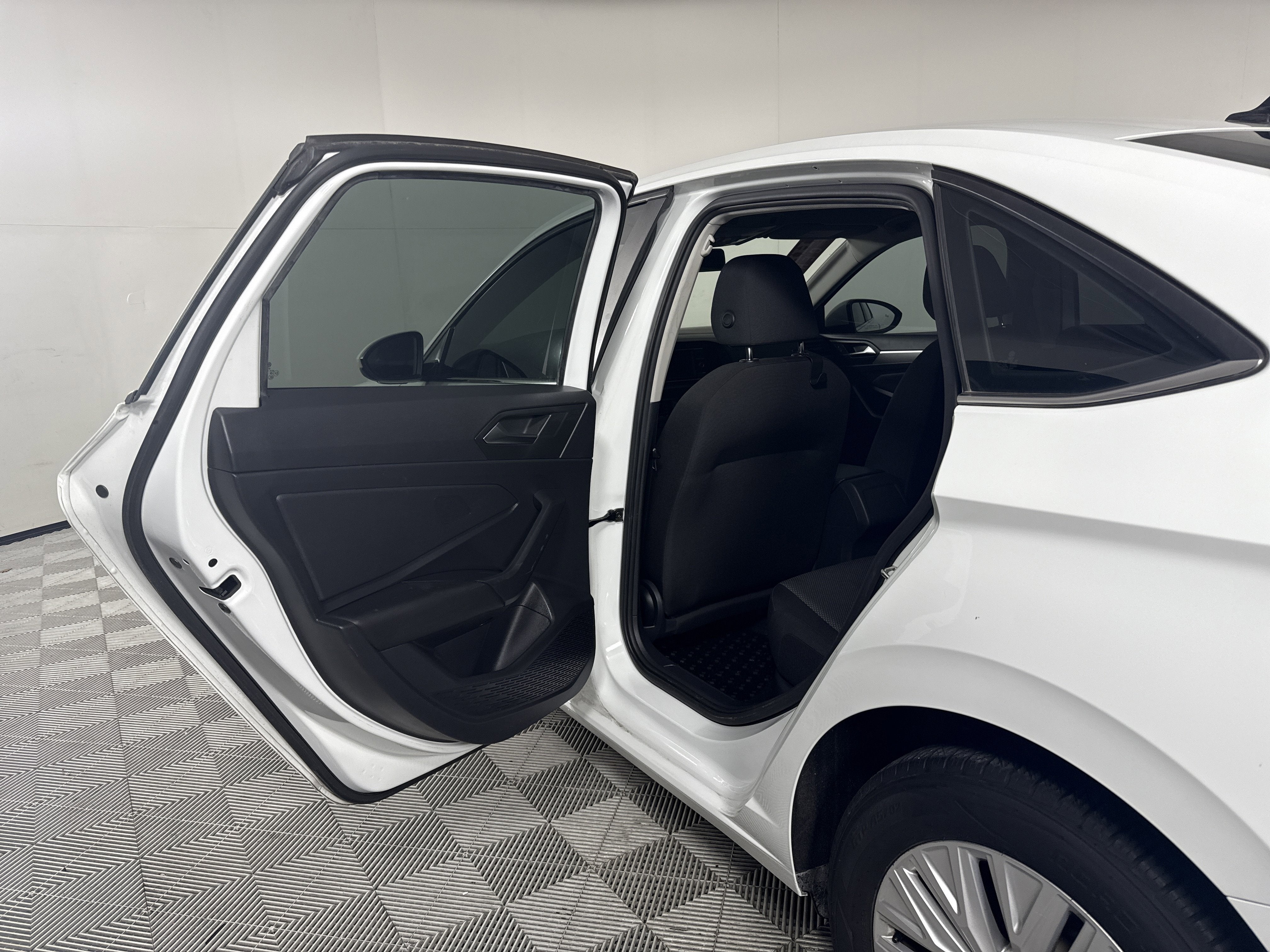 2019 Volkswagen Jetta Base