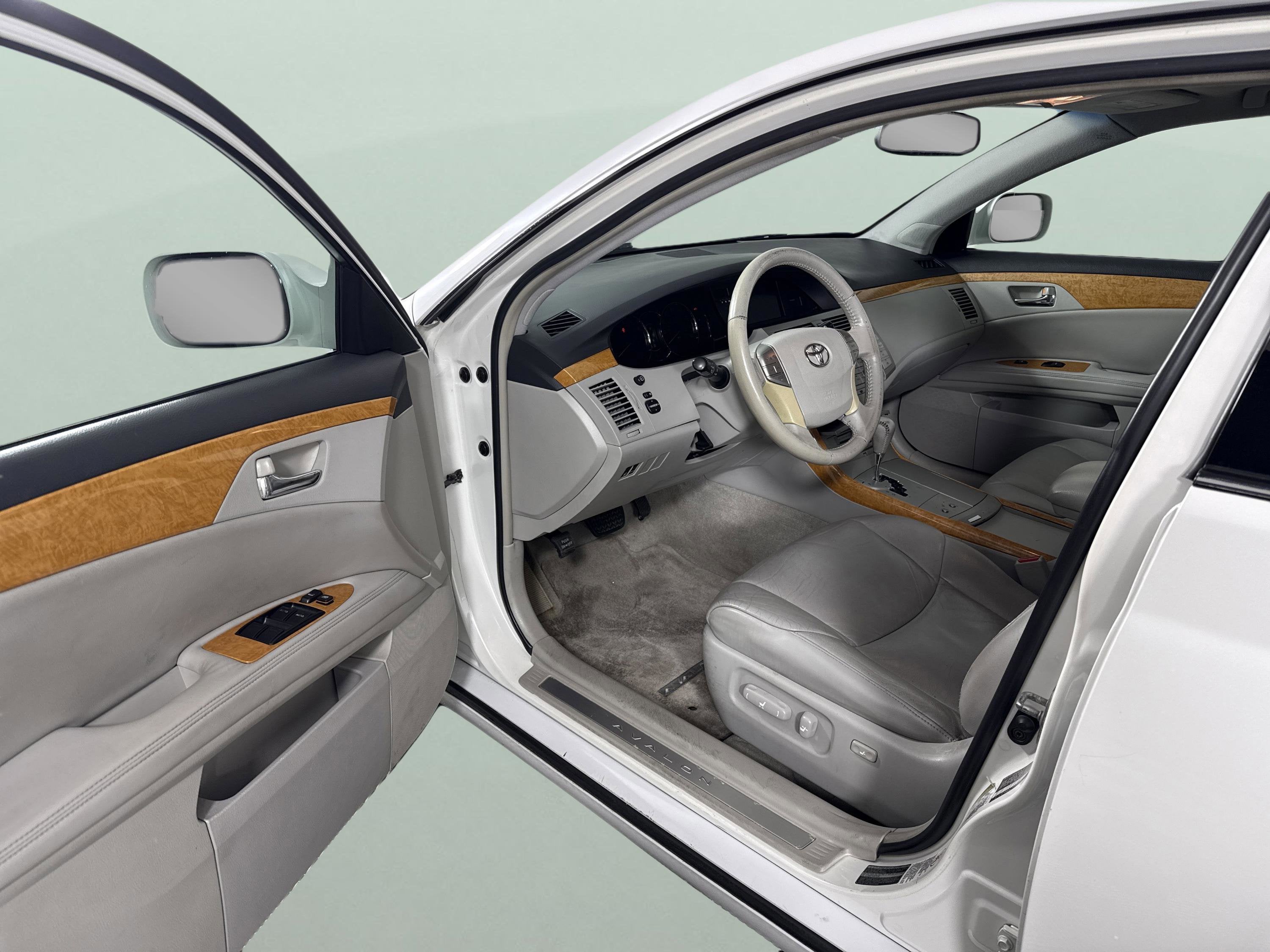 2006 Toyota Avalon XLS