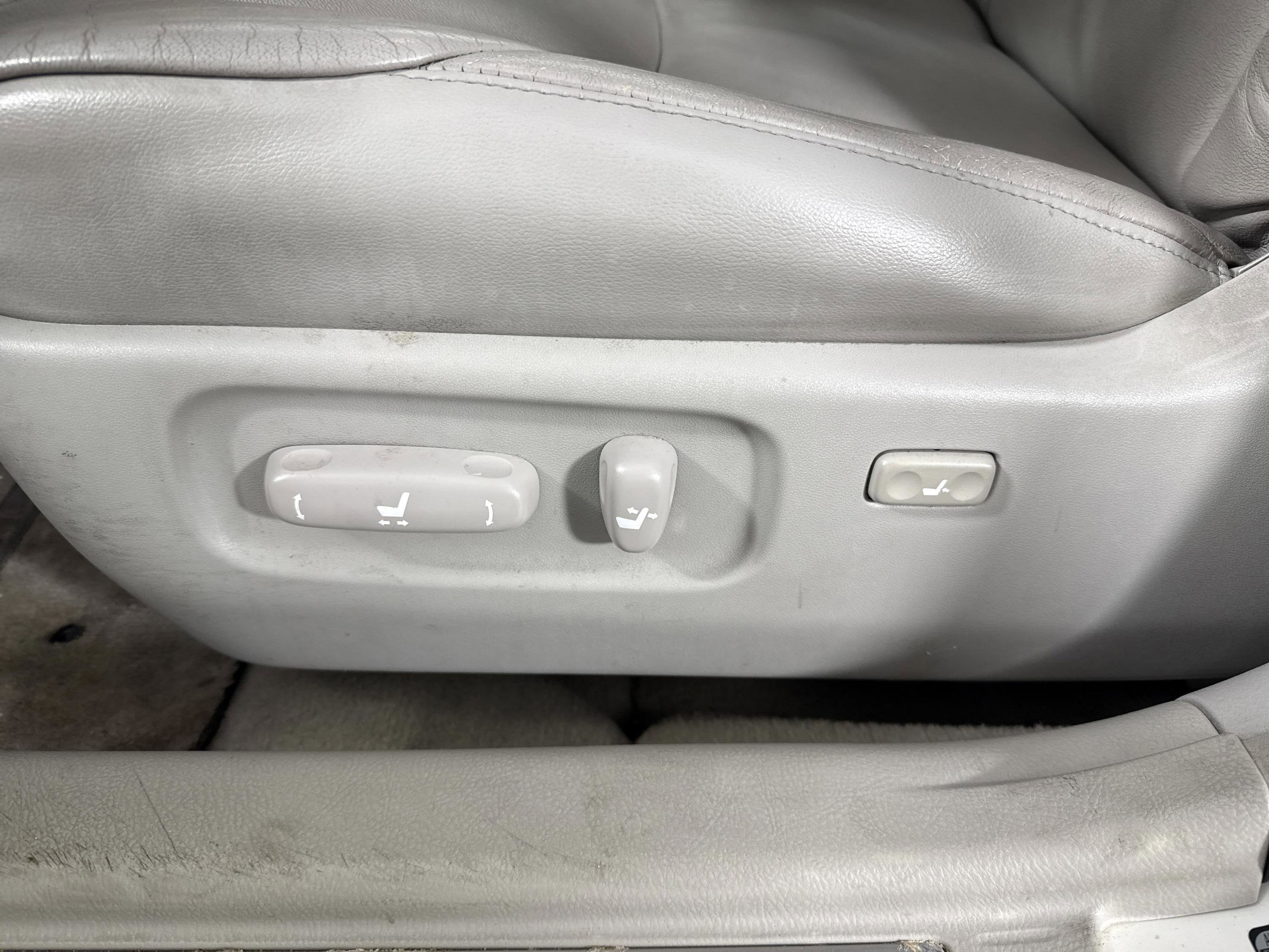 2006 Toyota Avalon XLS