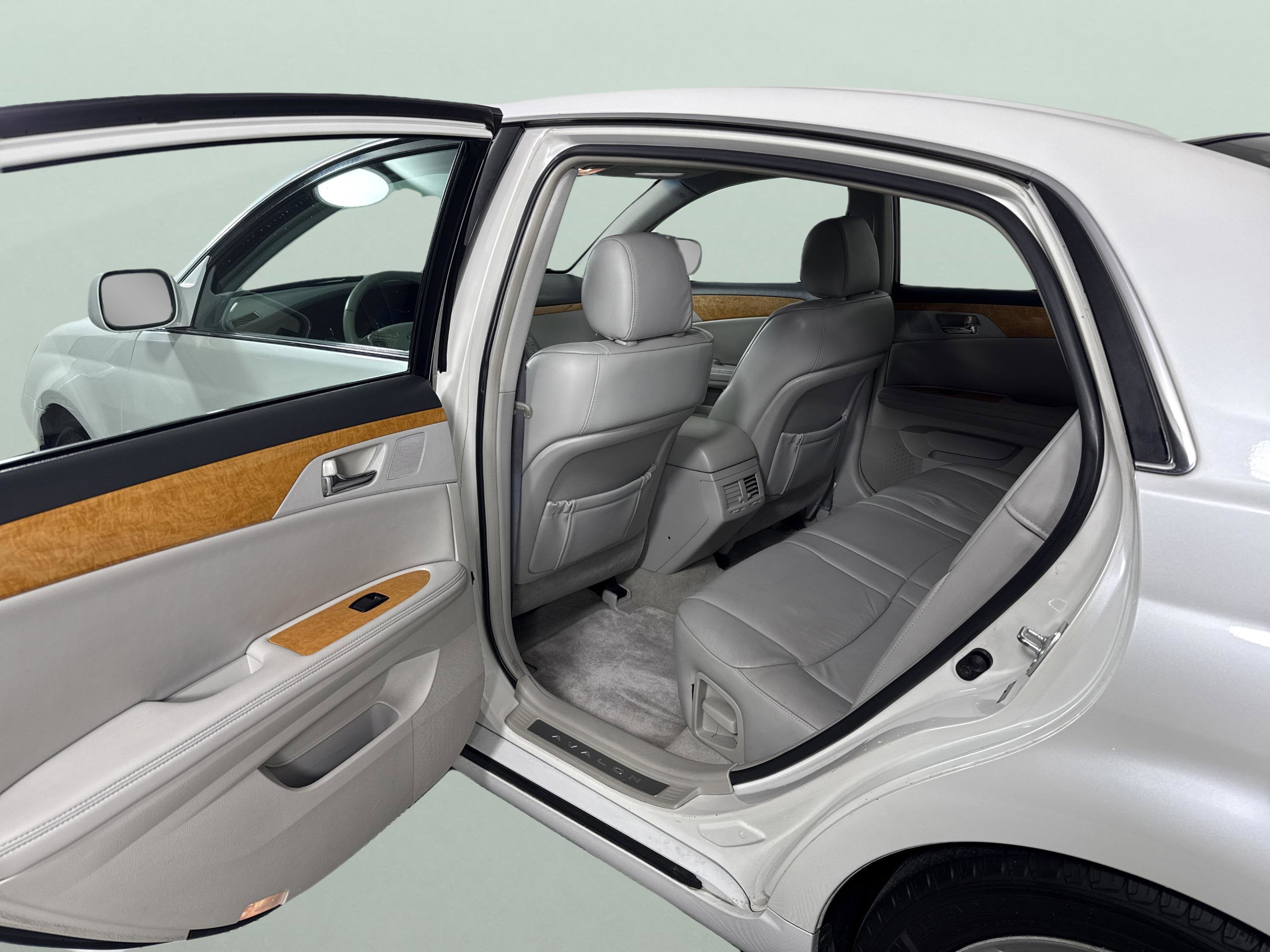 2006 Toyota Avalon XLS