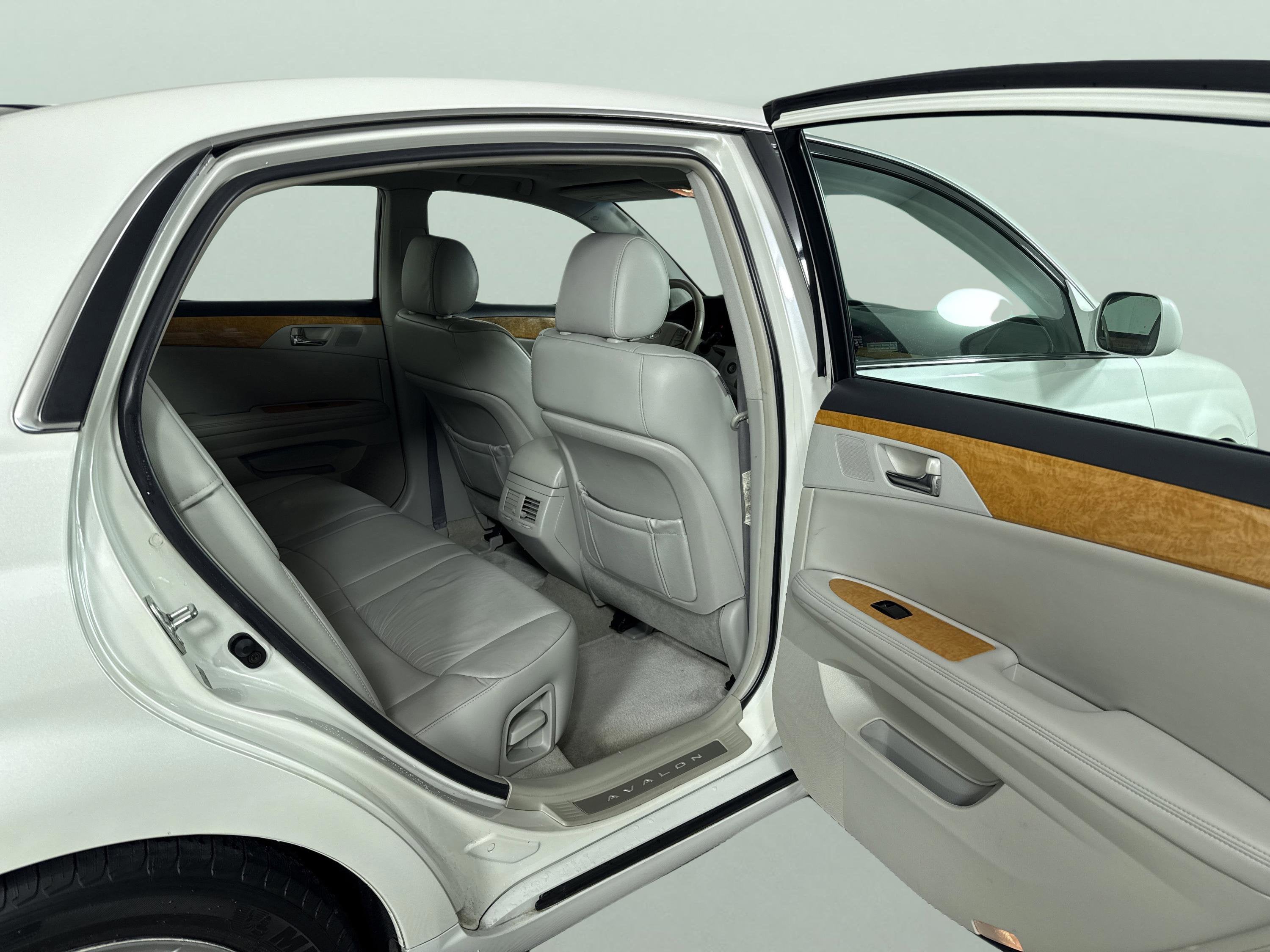 2006 Toyota Avalon XLS