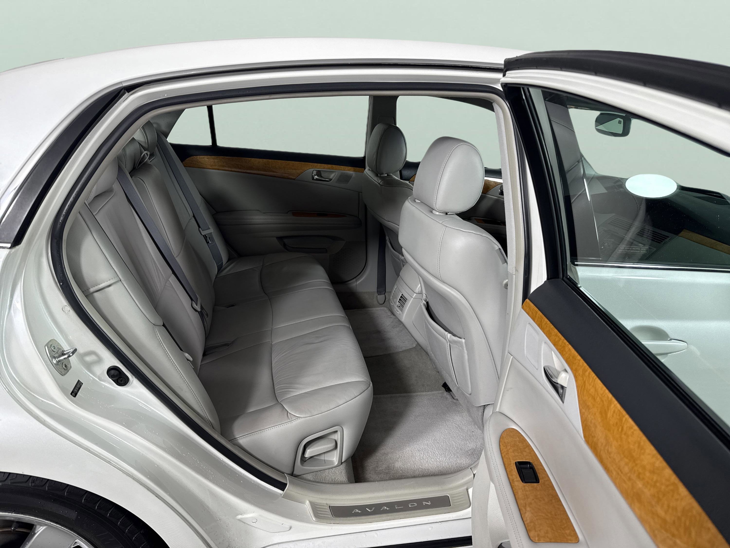 2006 Toyota Avalon XLS