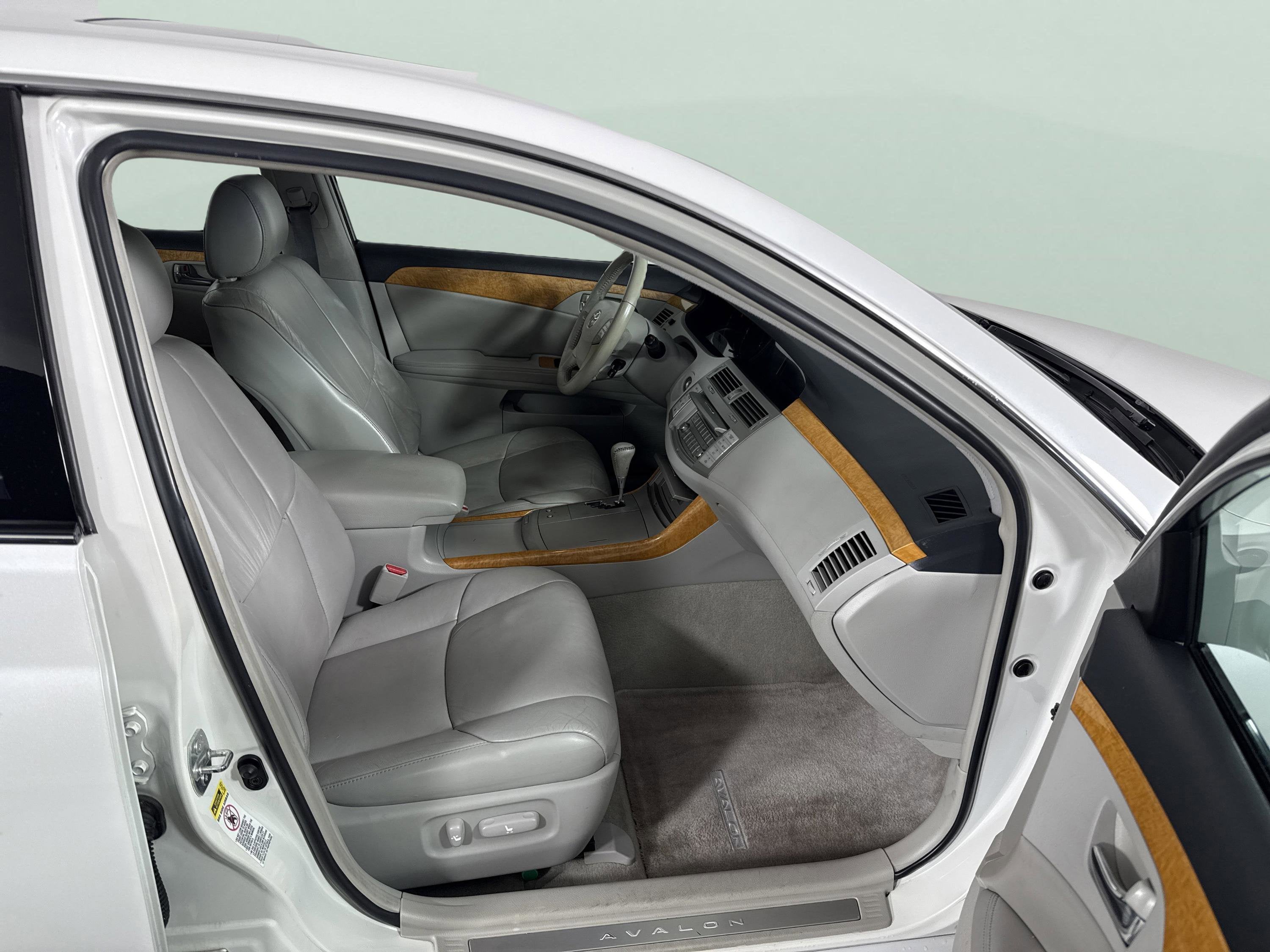 2006 Toyota Avalon XLS