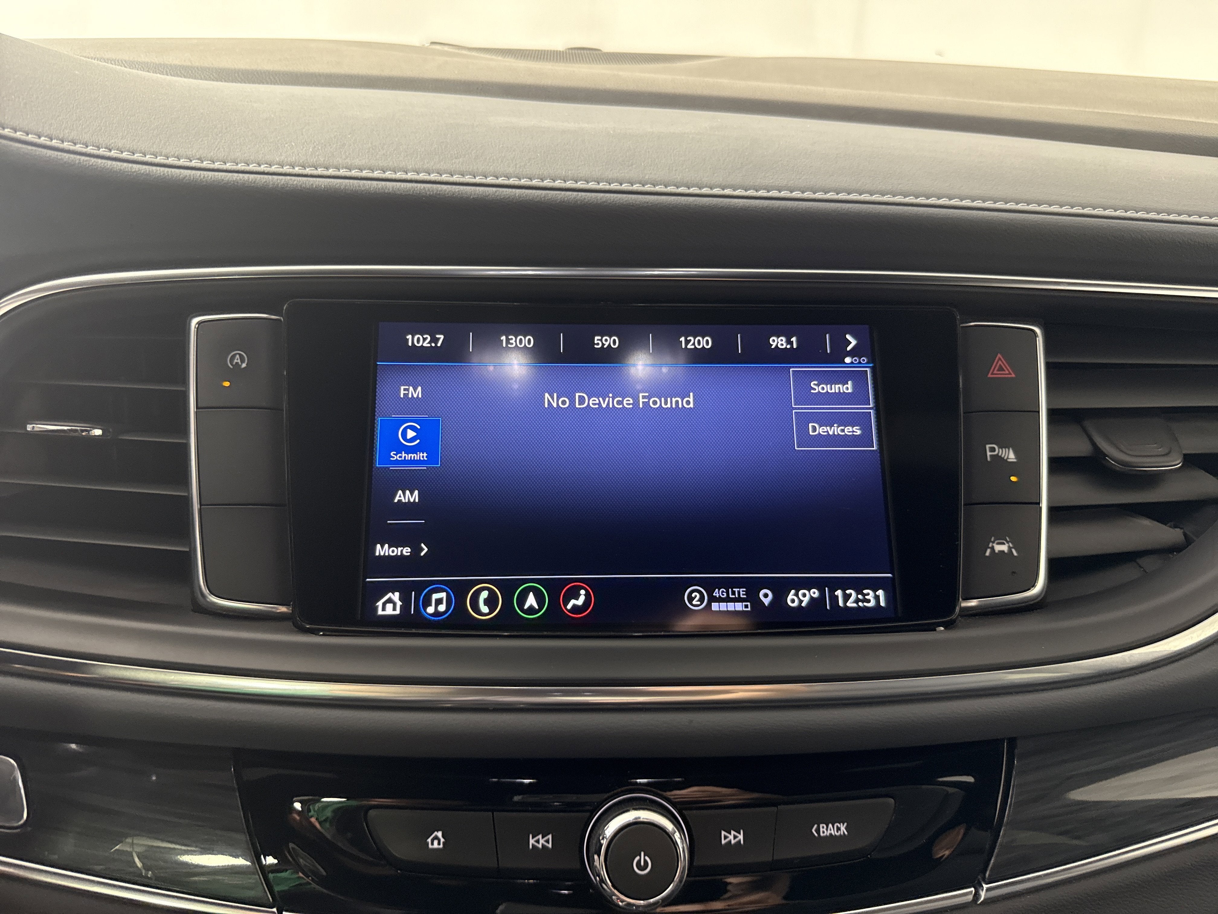 2023 Buick Enclave Essence