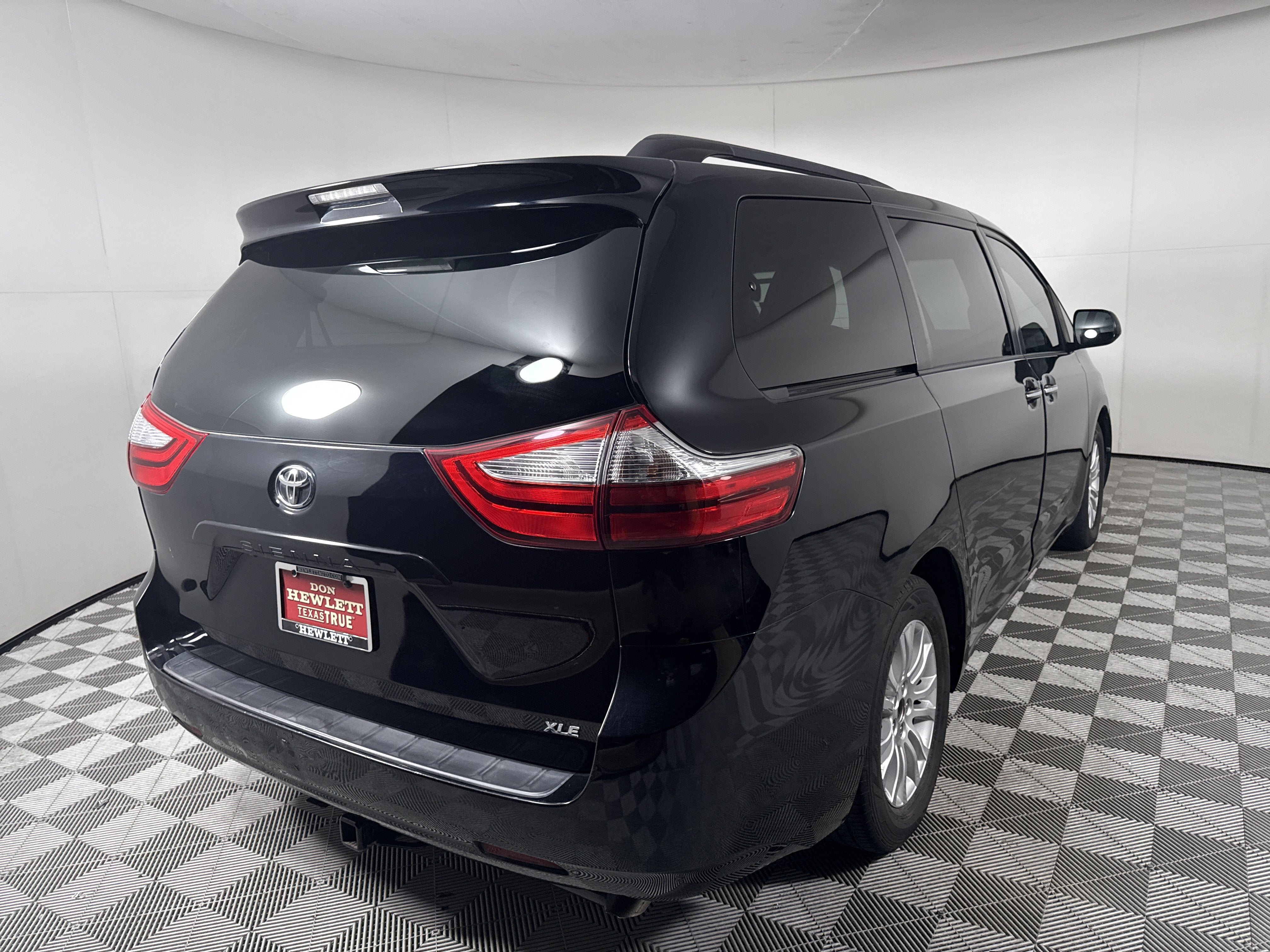 2015 Toyota Sienna XLE