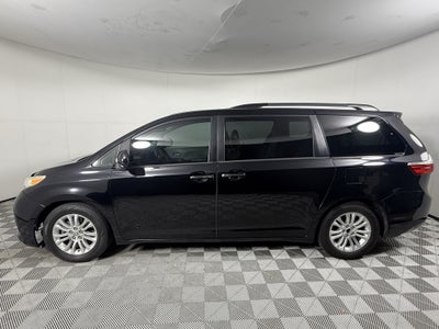 2015 Toyota Sienna XLE