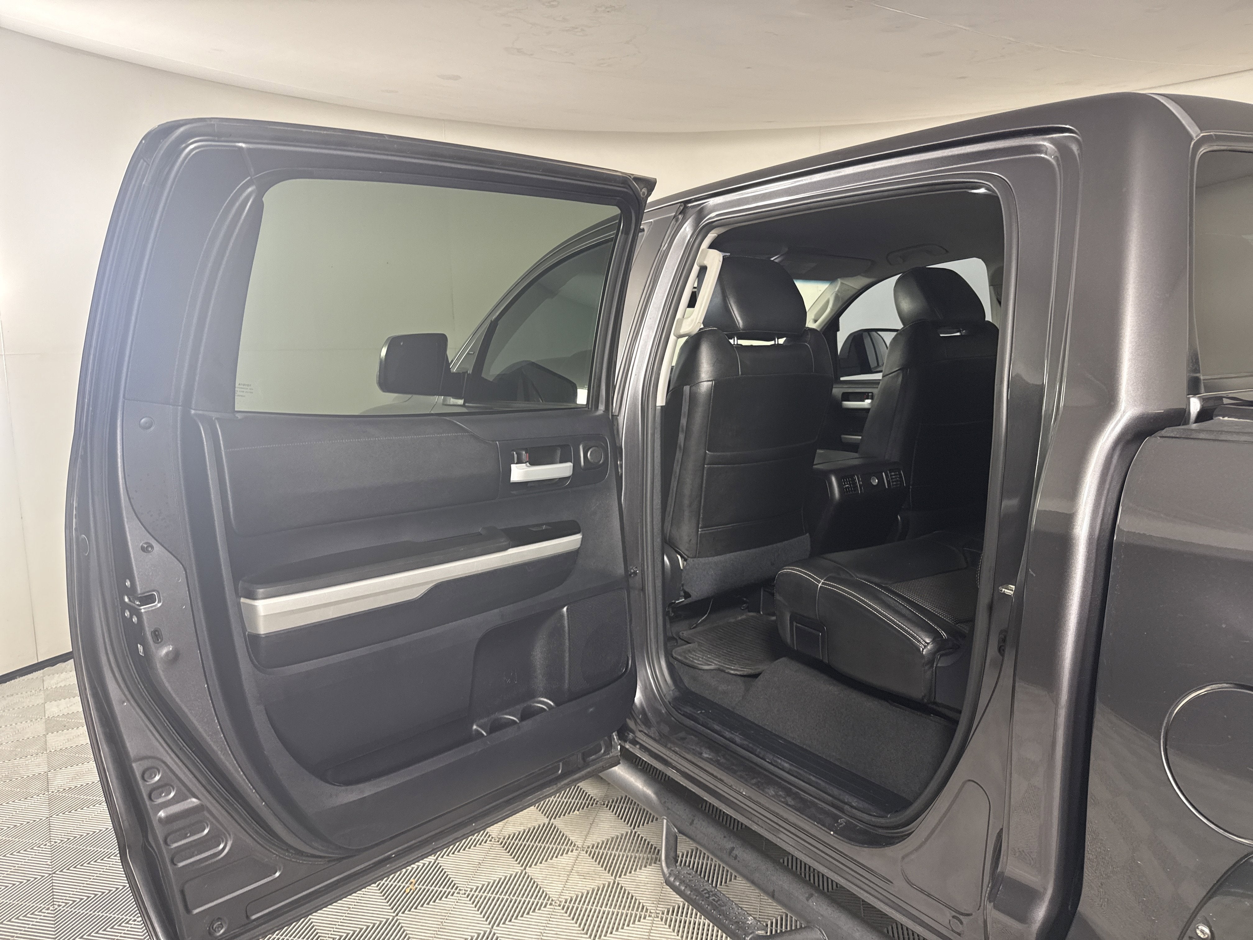 2015 Toyota Tundra 4WD Truck SR5