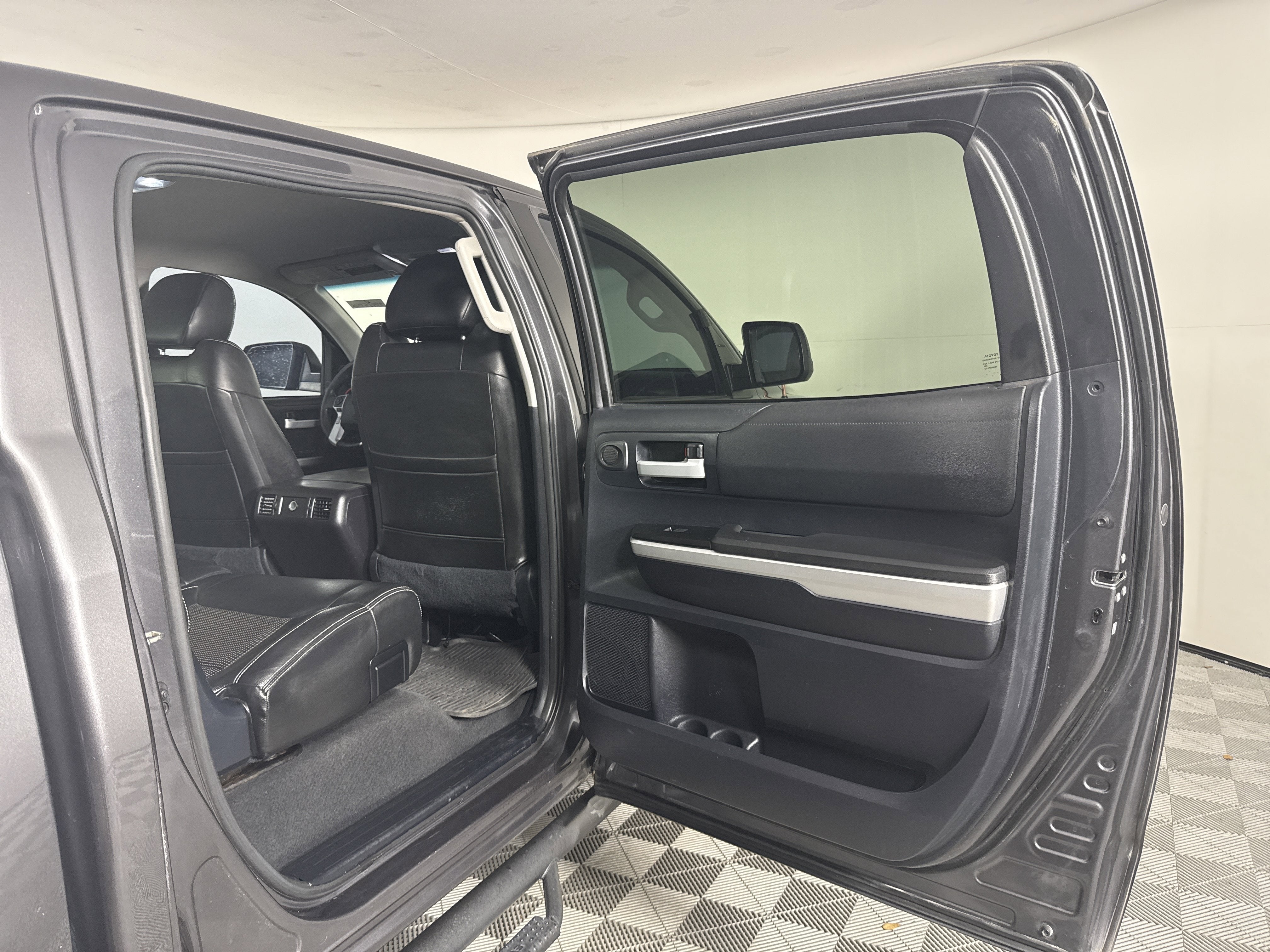 2015 Toyota Tundra 4WD Truck SR5