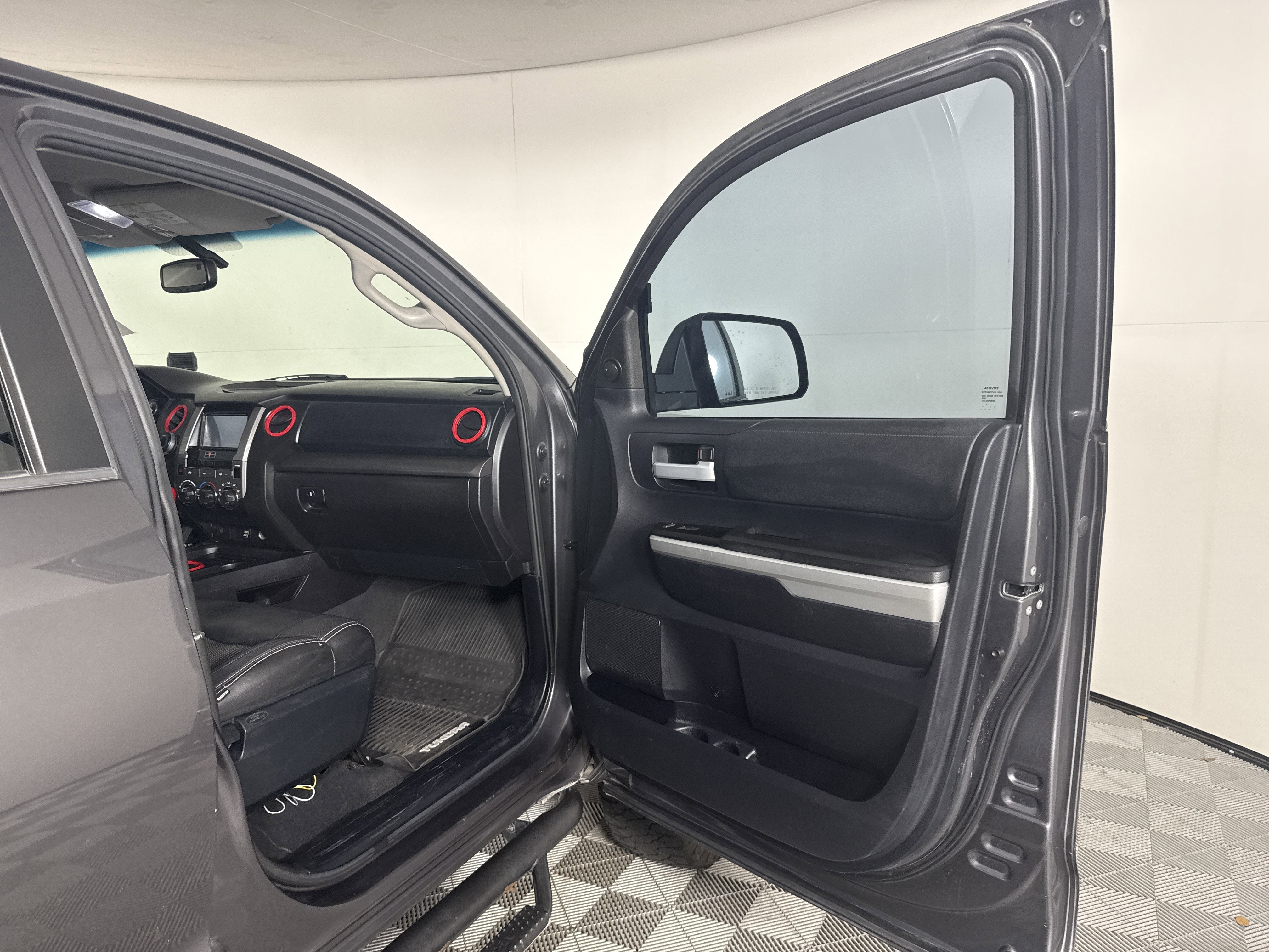 2015 Toyota Tundra 4WD Truck SR5