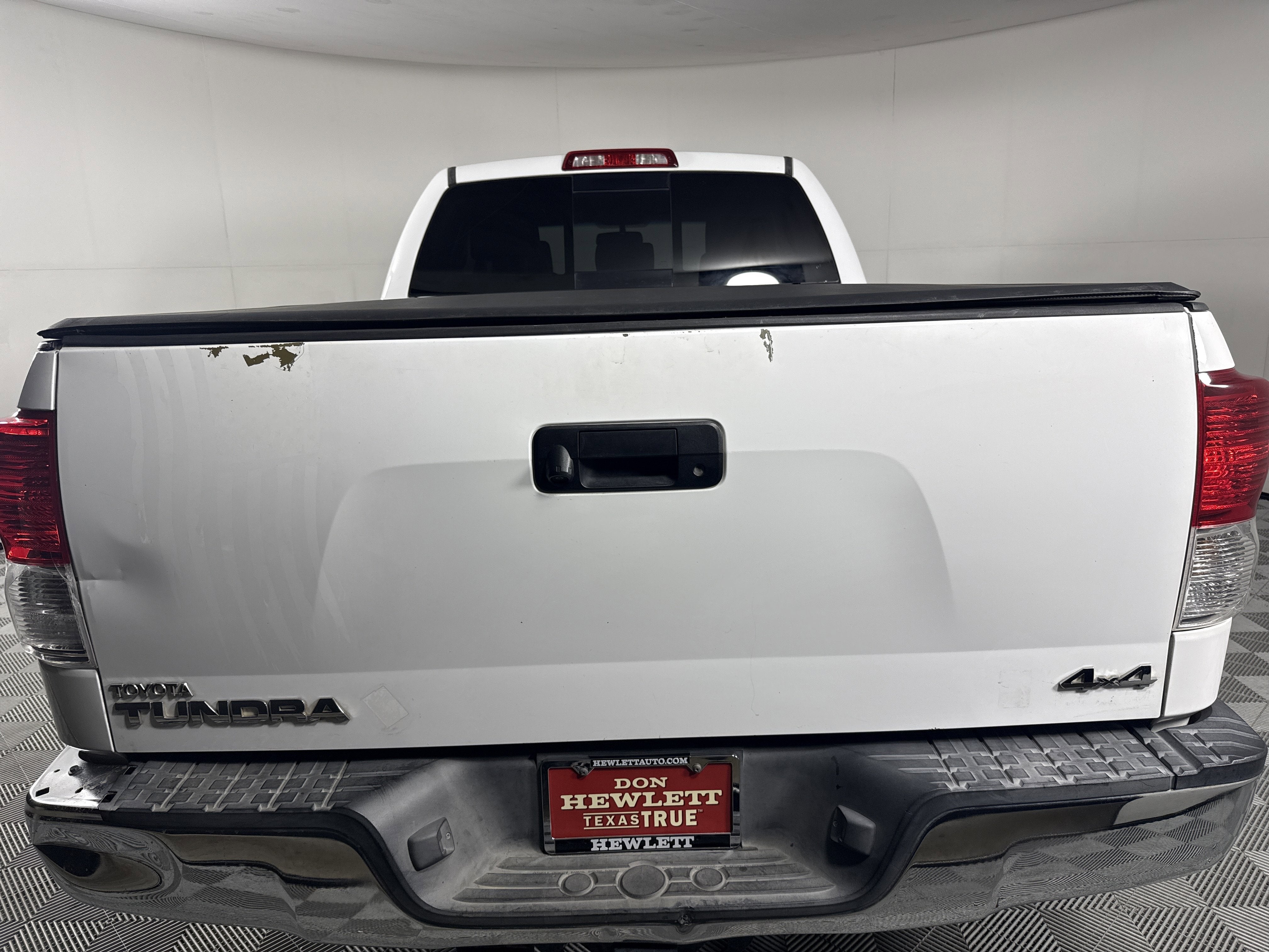 2013 Toyota Tundra 4WD Truck GRADE