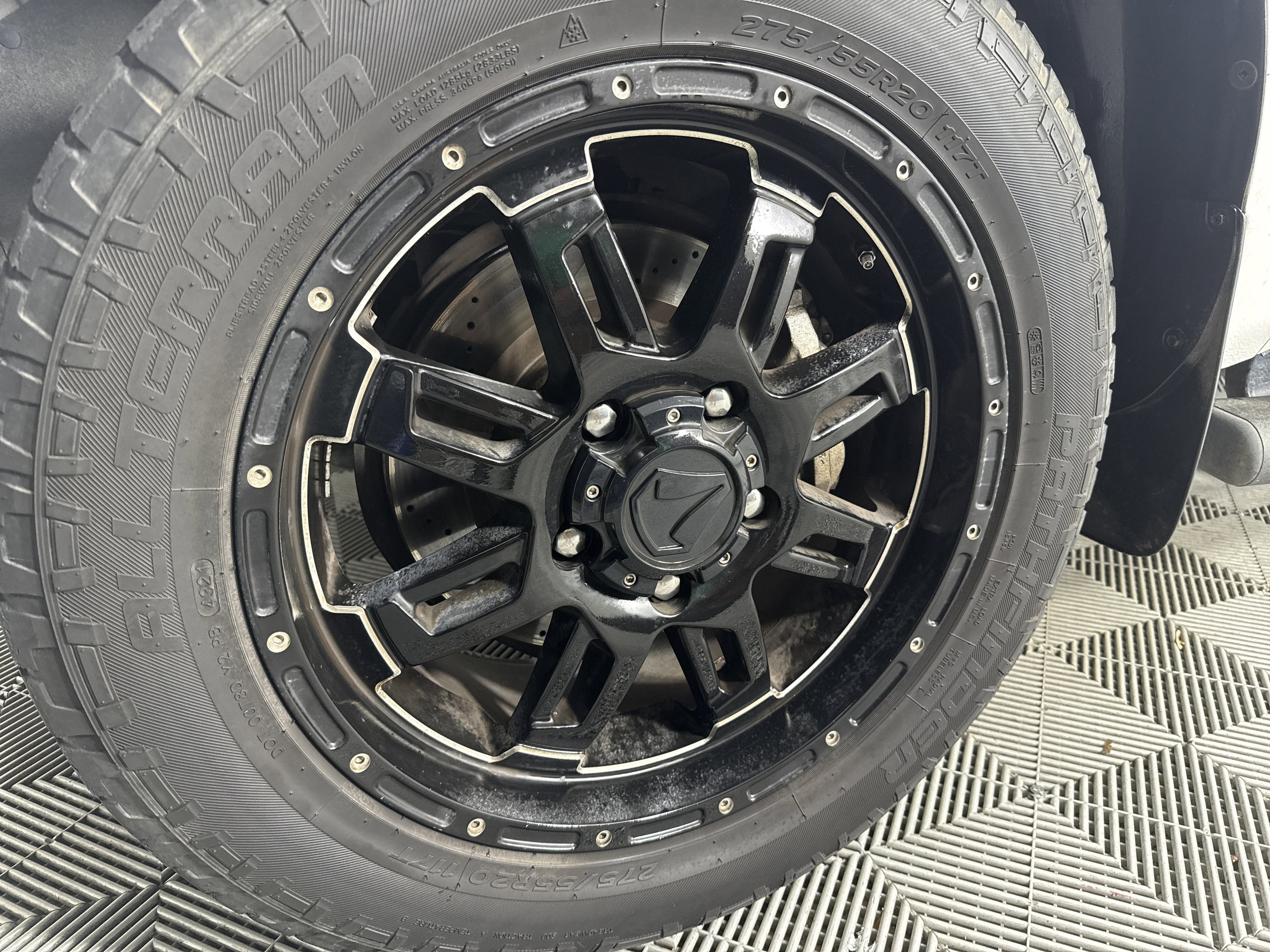 2013 Toyota Tundra 4WD Truck GRADE