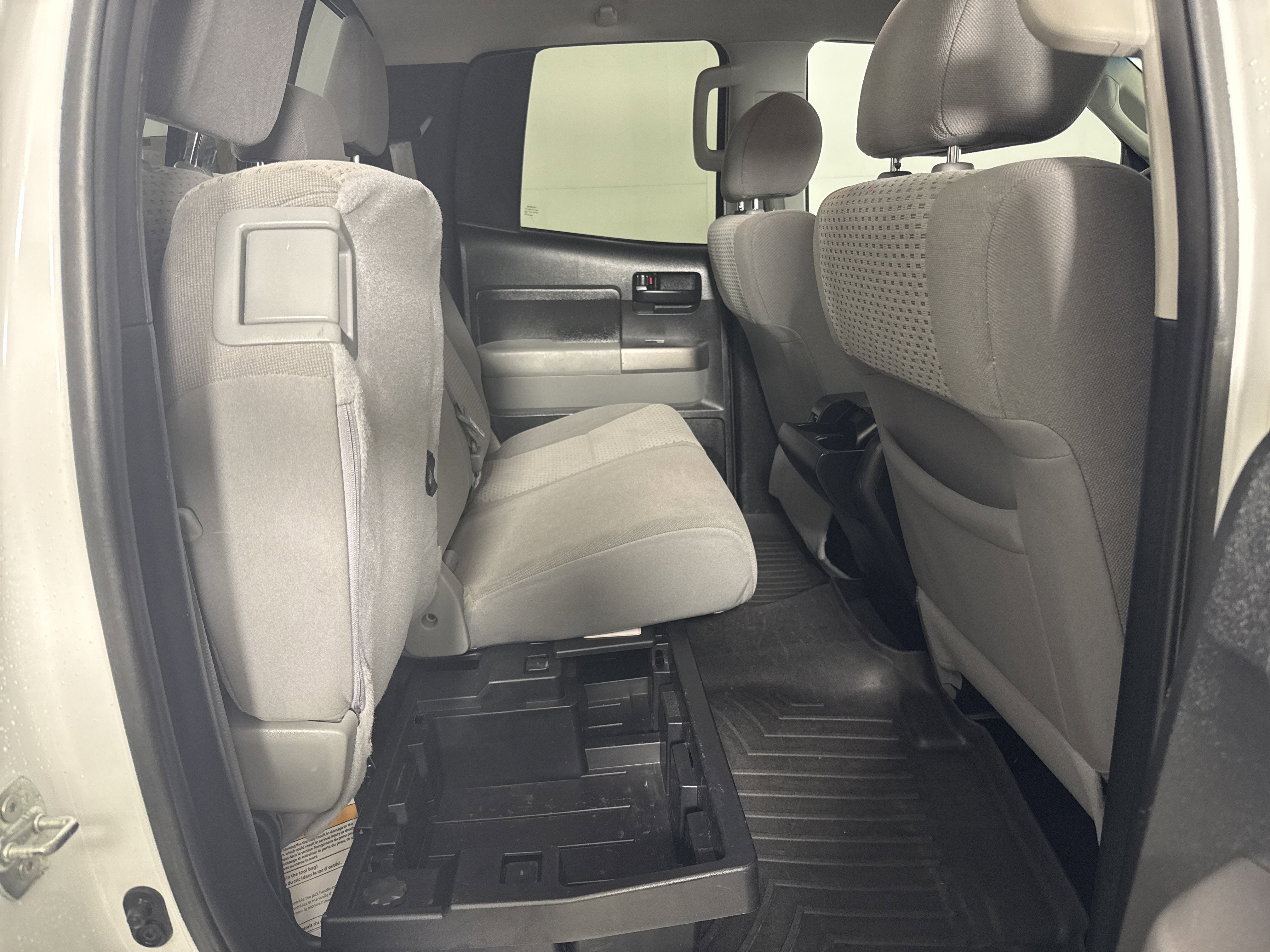 2013 Toyota Tundra 4WD Truck GRADE