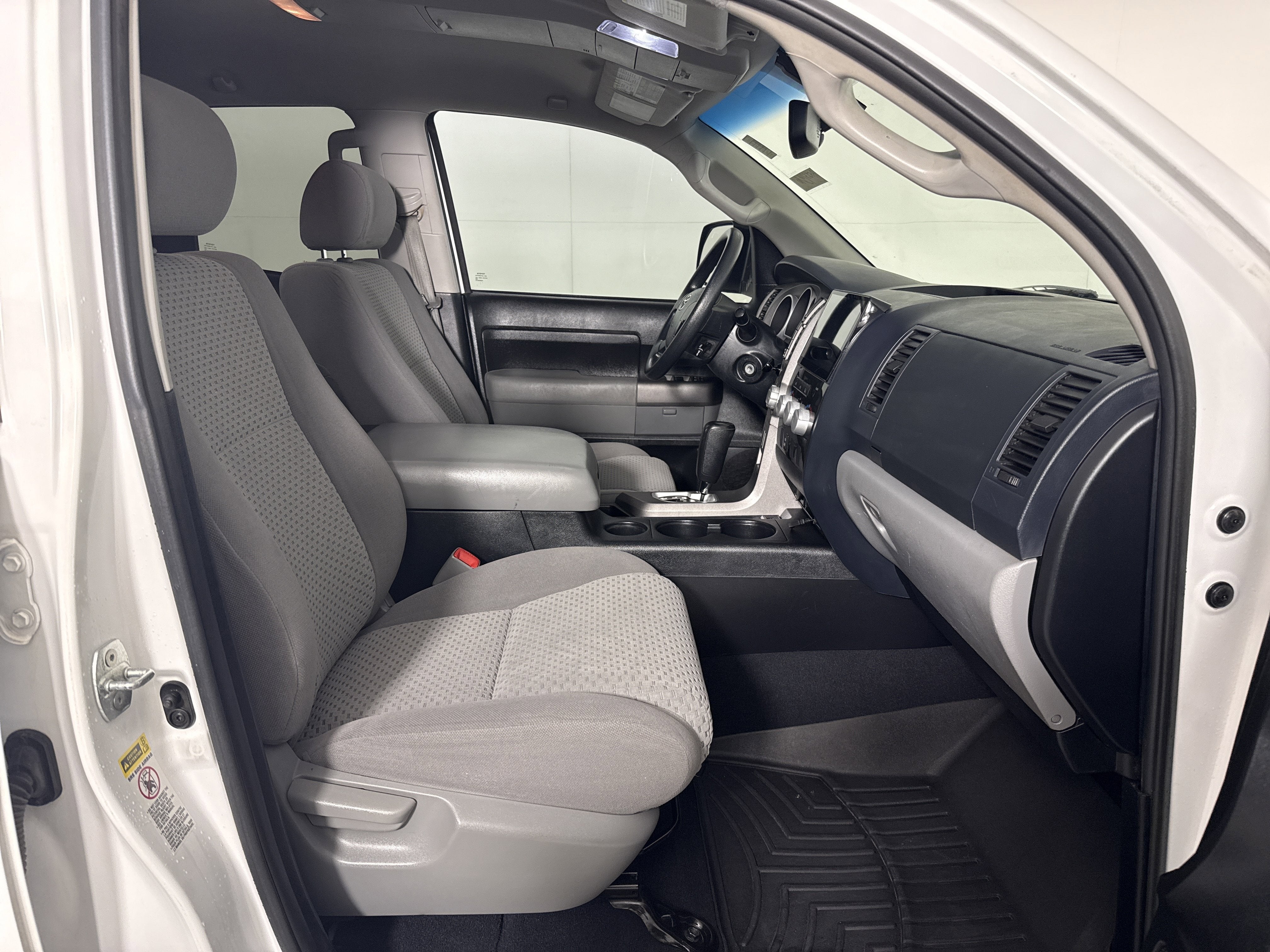 2013 Toyota Tundra 4WD Truck GRADE