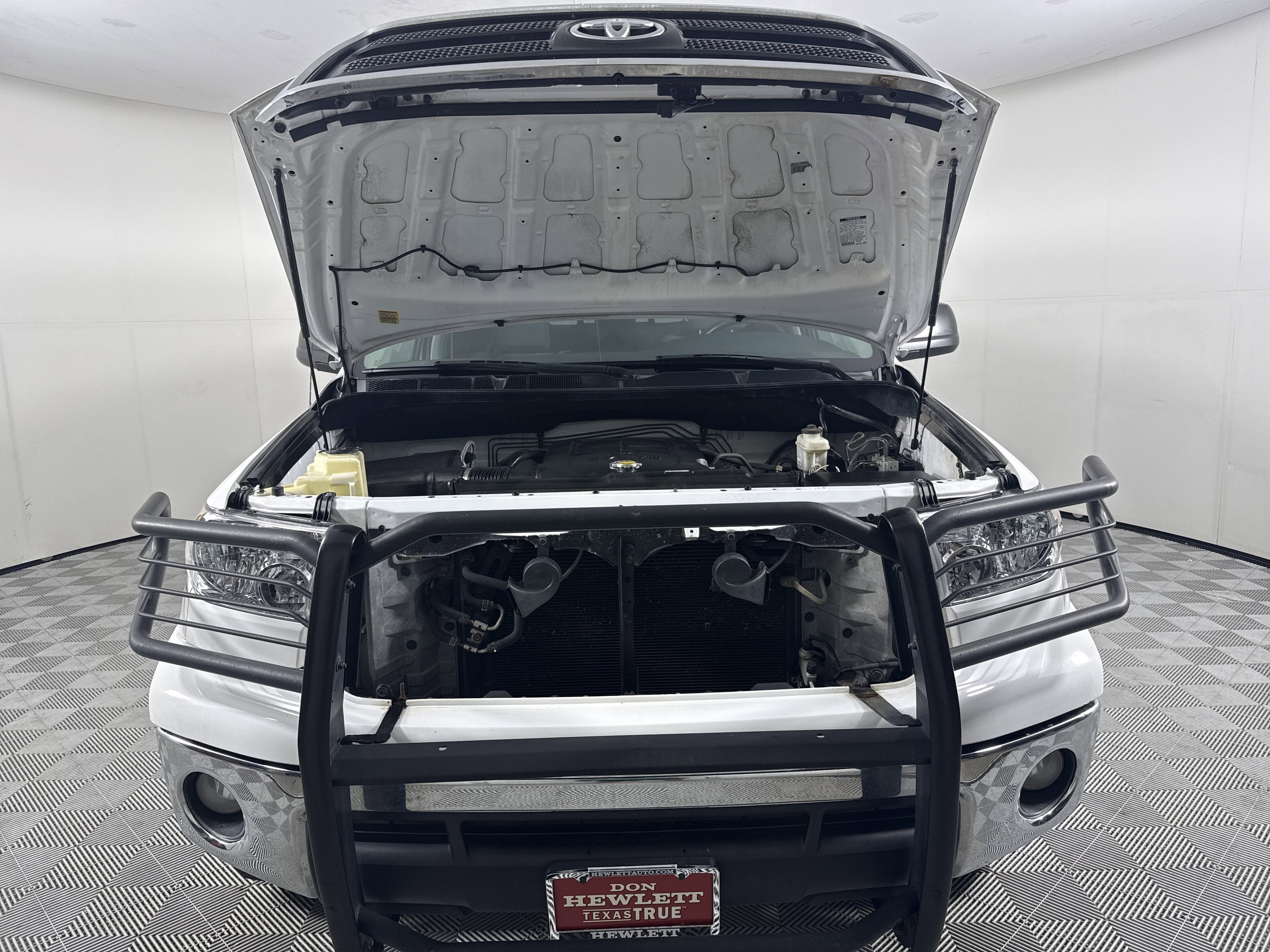 2013 Toyota Tundra 4WD Truck GRADE