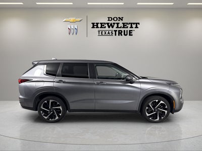 2023 Mitsubishi Outlander SE