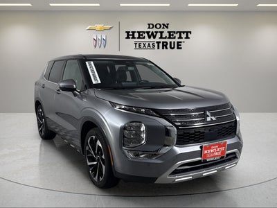2023 Mitsubishi Outlander SE