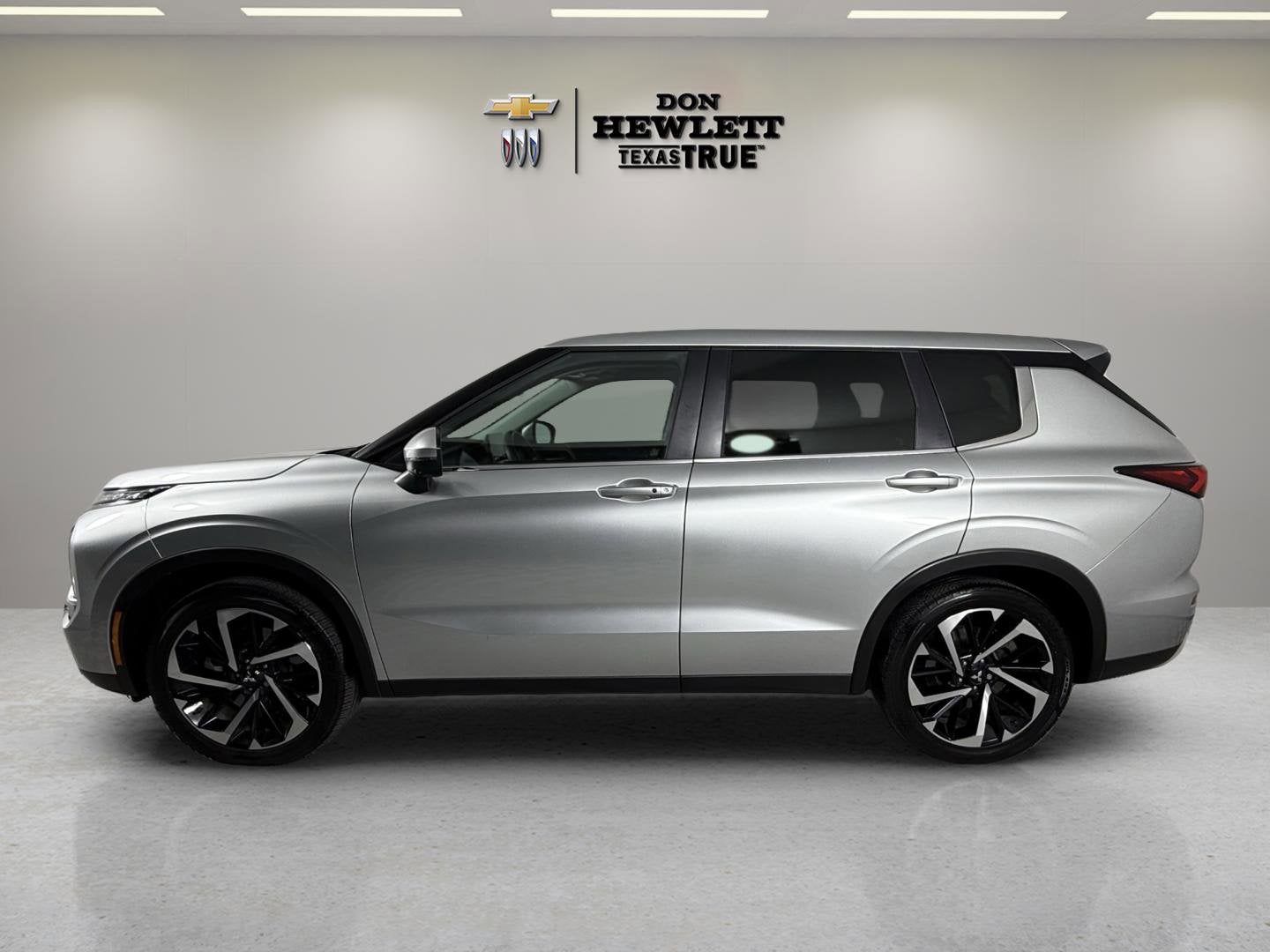 2022 Mitsubishi Outlander SE