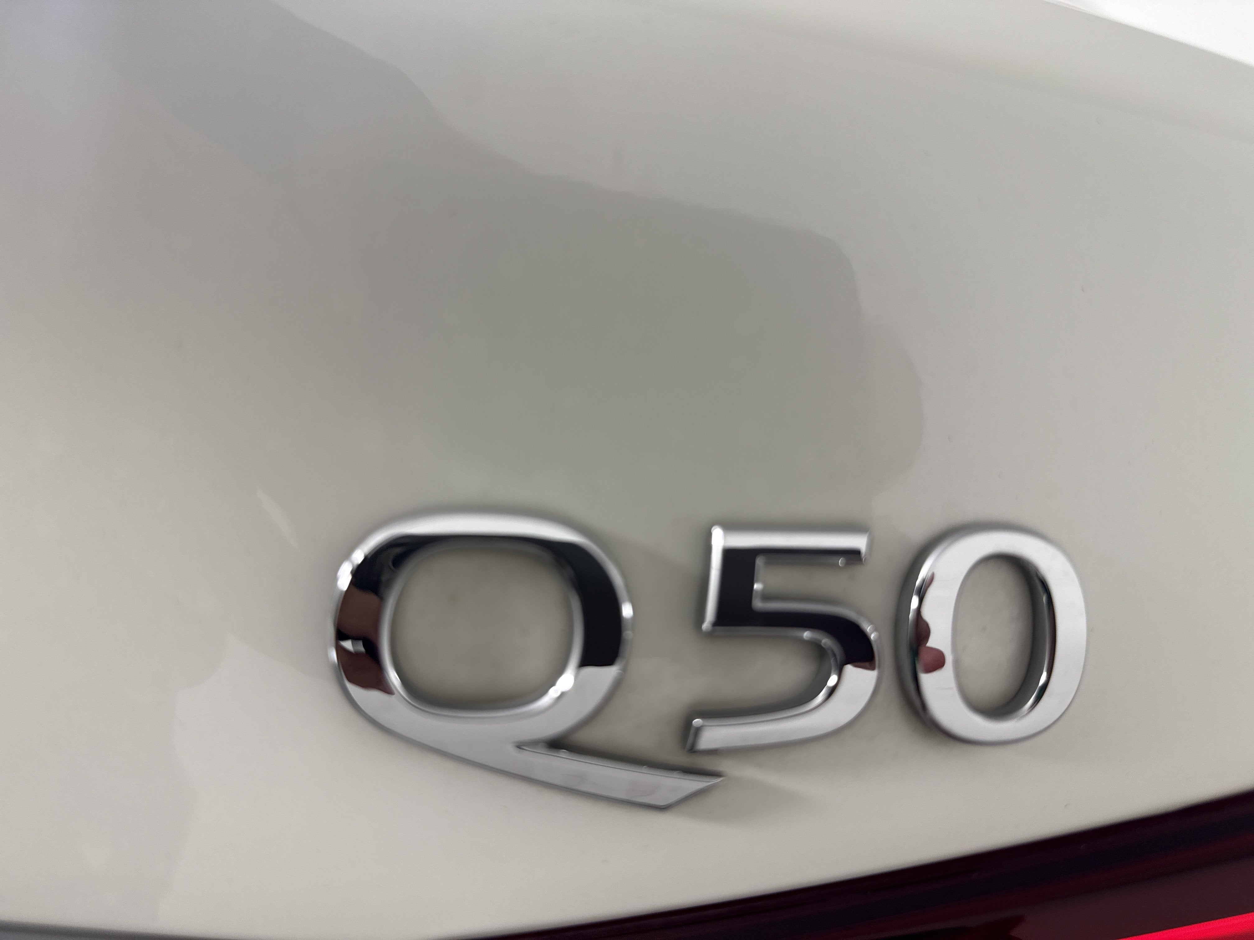 2023 INFINITI Q50 LUXE