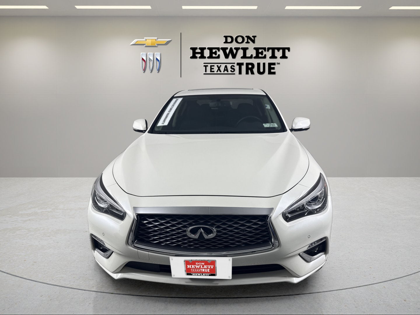 2023 INFINITI Q50 LUXE