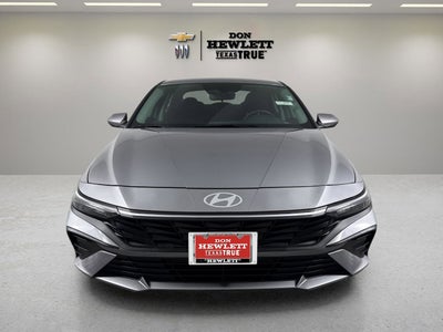 2025 Hyundai Elantra SE