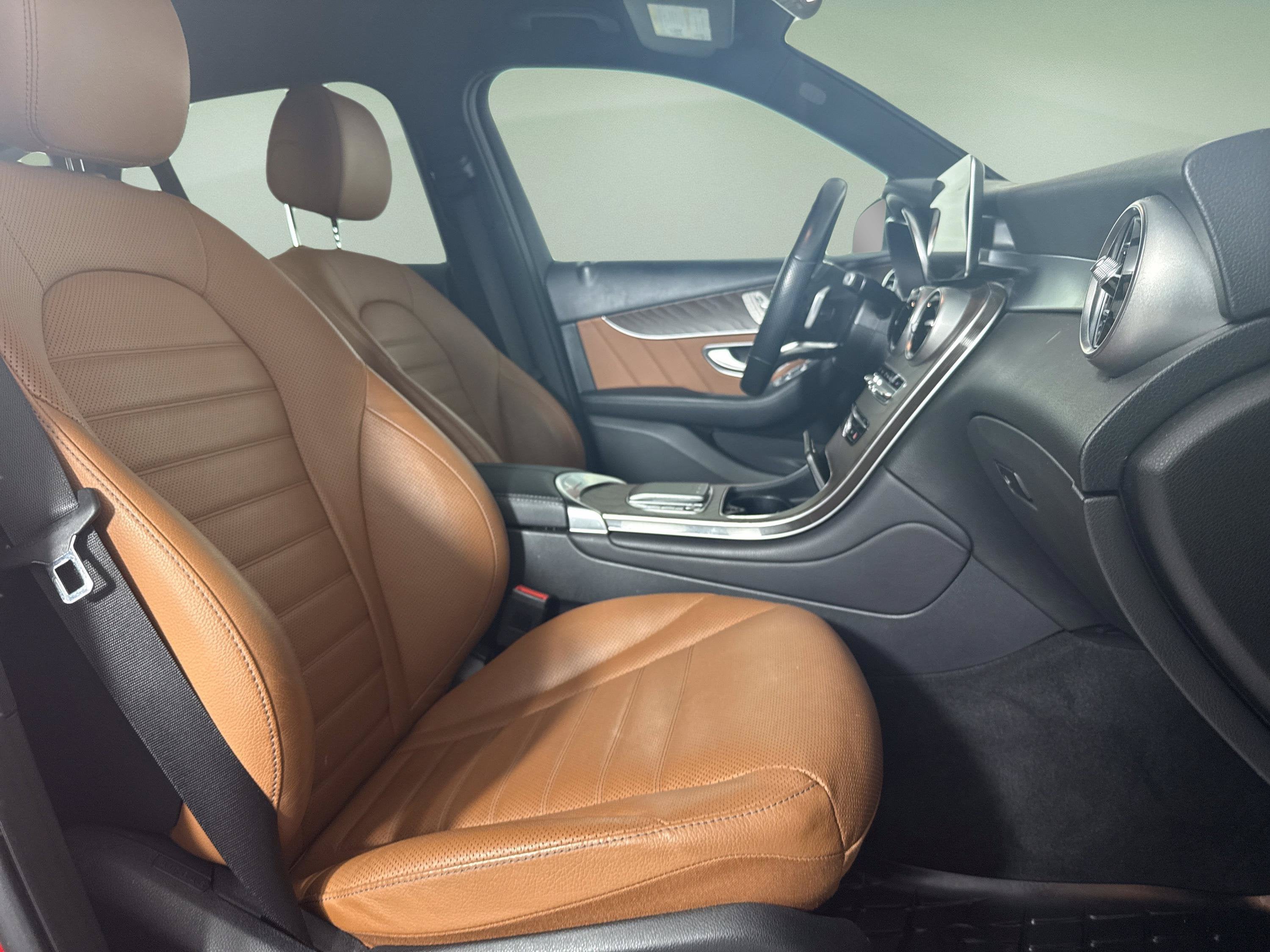 2021 Mercedes-Benz GLC GLC 300