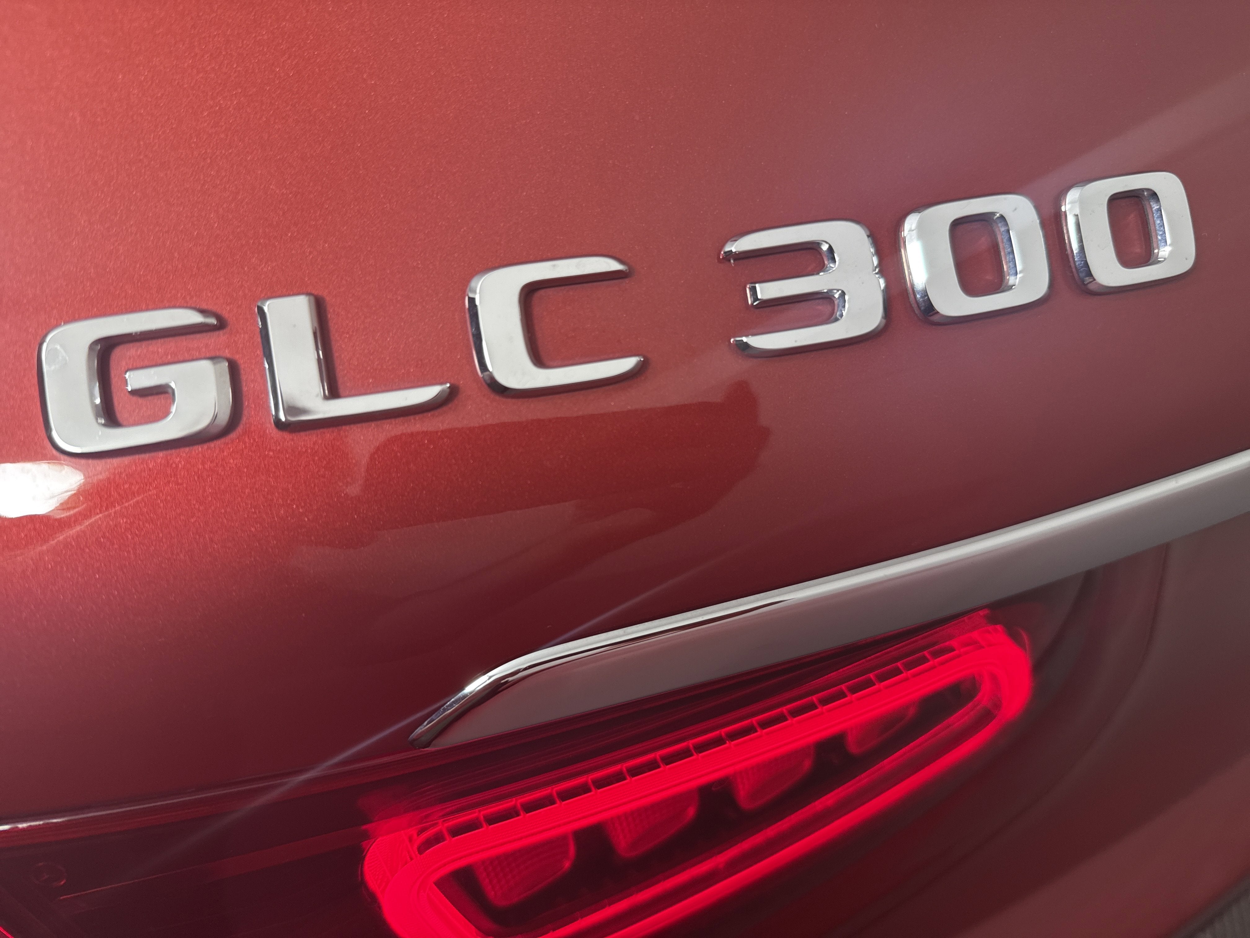 2021 Mercedes-Benz GLC GLC 300