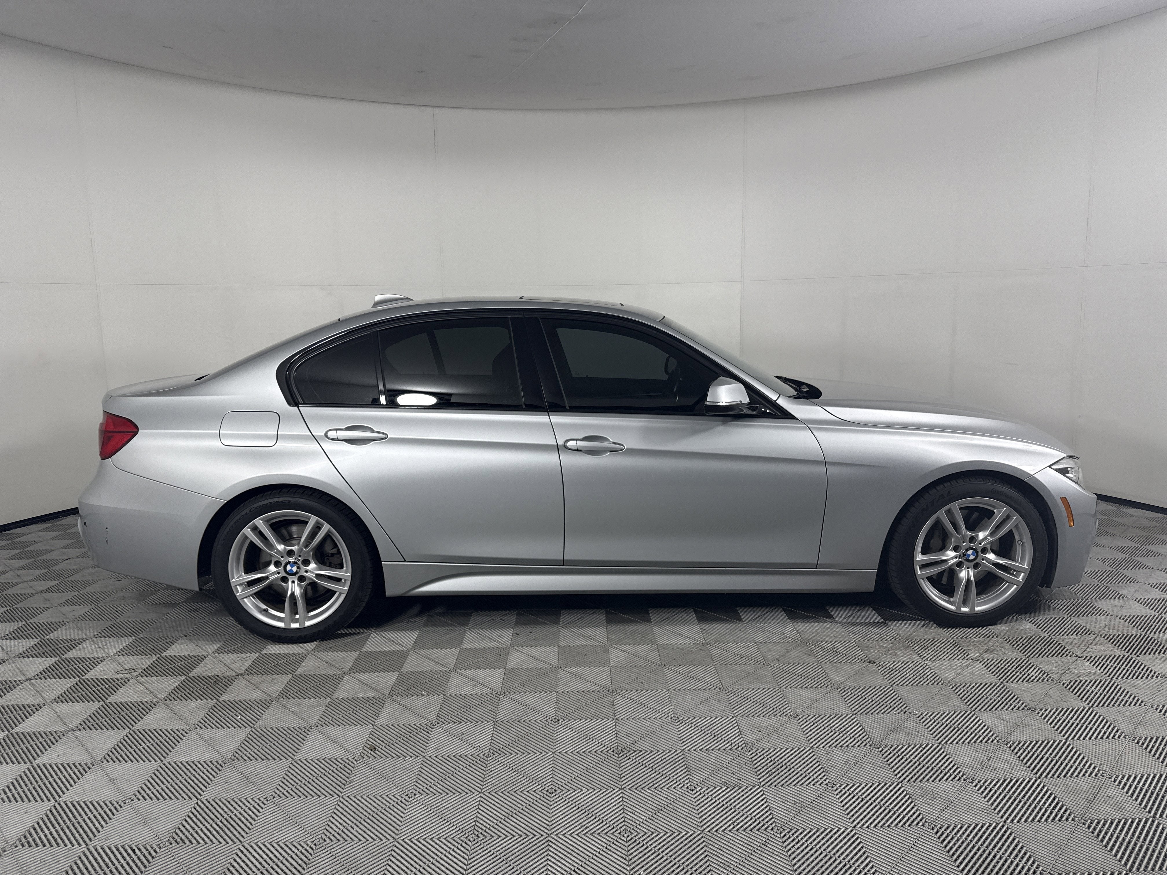 2017 BMW 3 Series 330i