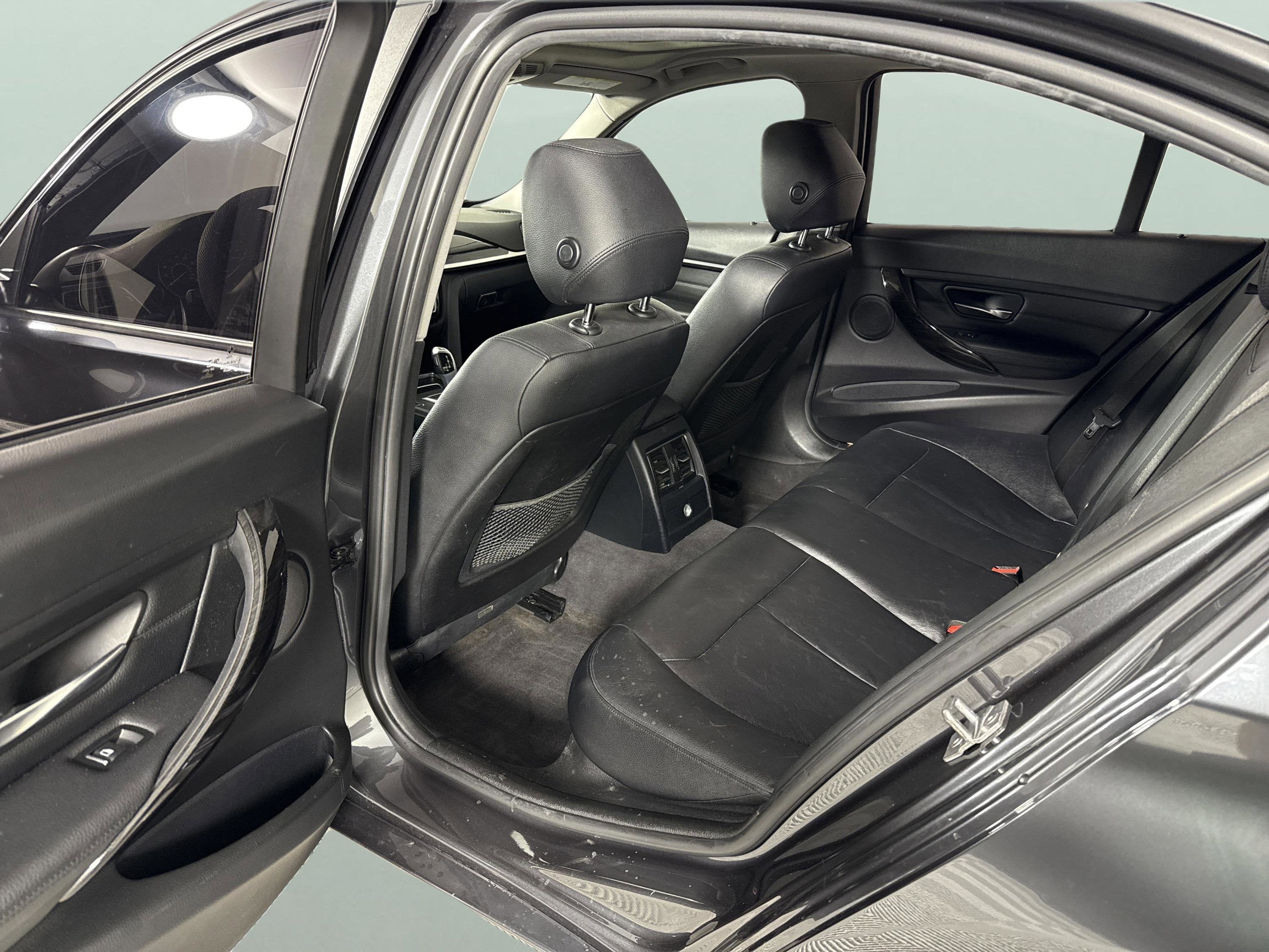 2018 BMW 3 Series 320i xDrive