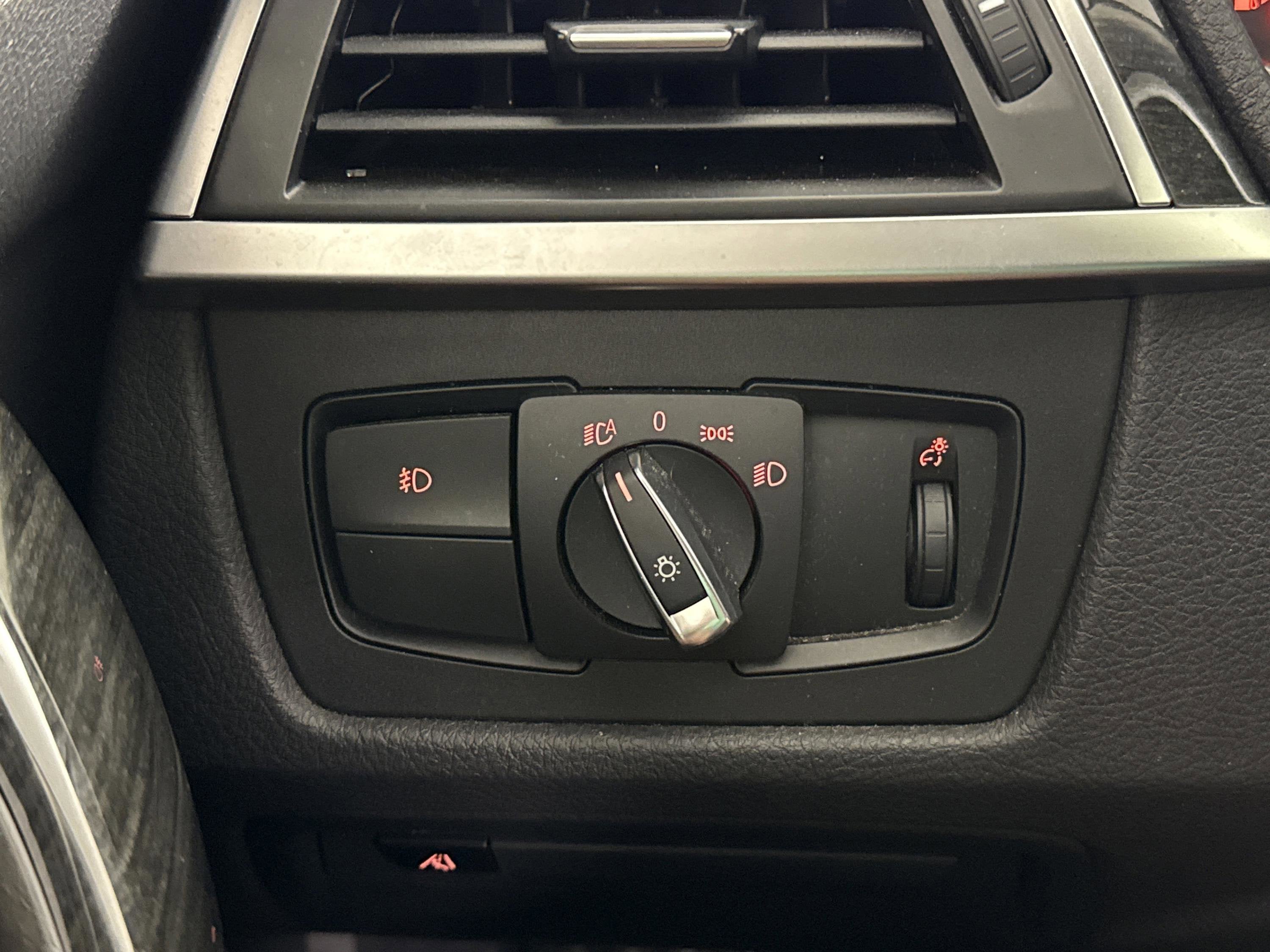 2018 BMW 3 Series 320i xDrive