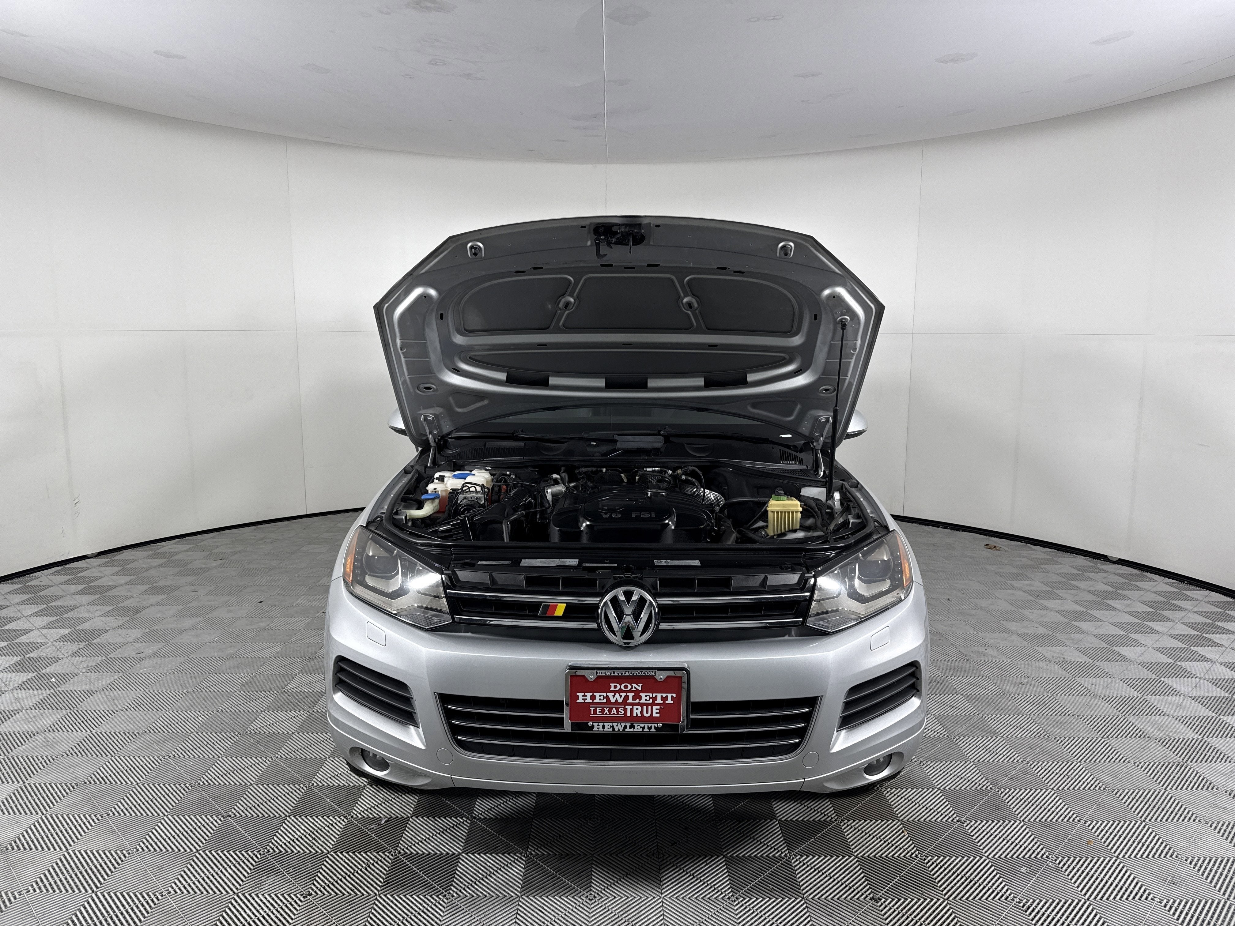 2013 Volkswagen Touareg Sport