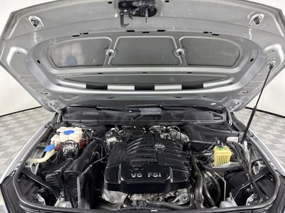 2013 Volkswagen Touareg Sport