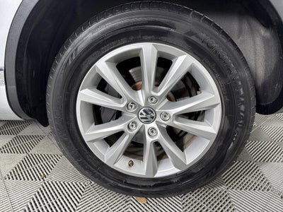 2013 Volkswagen Touareg Sport