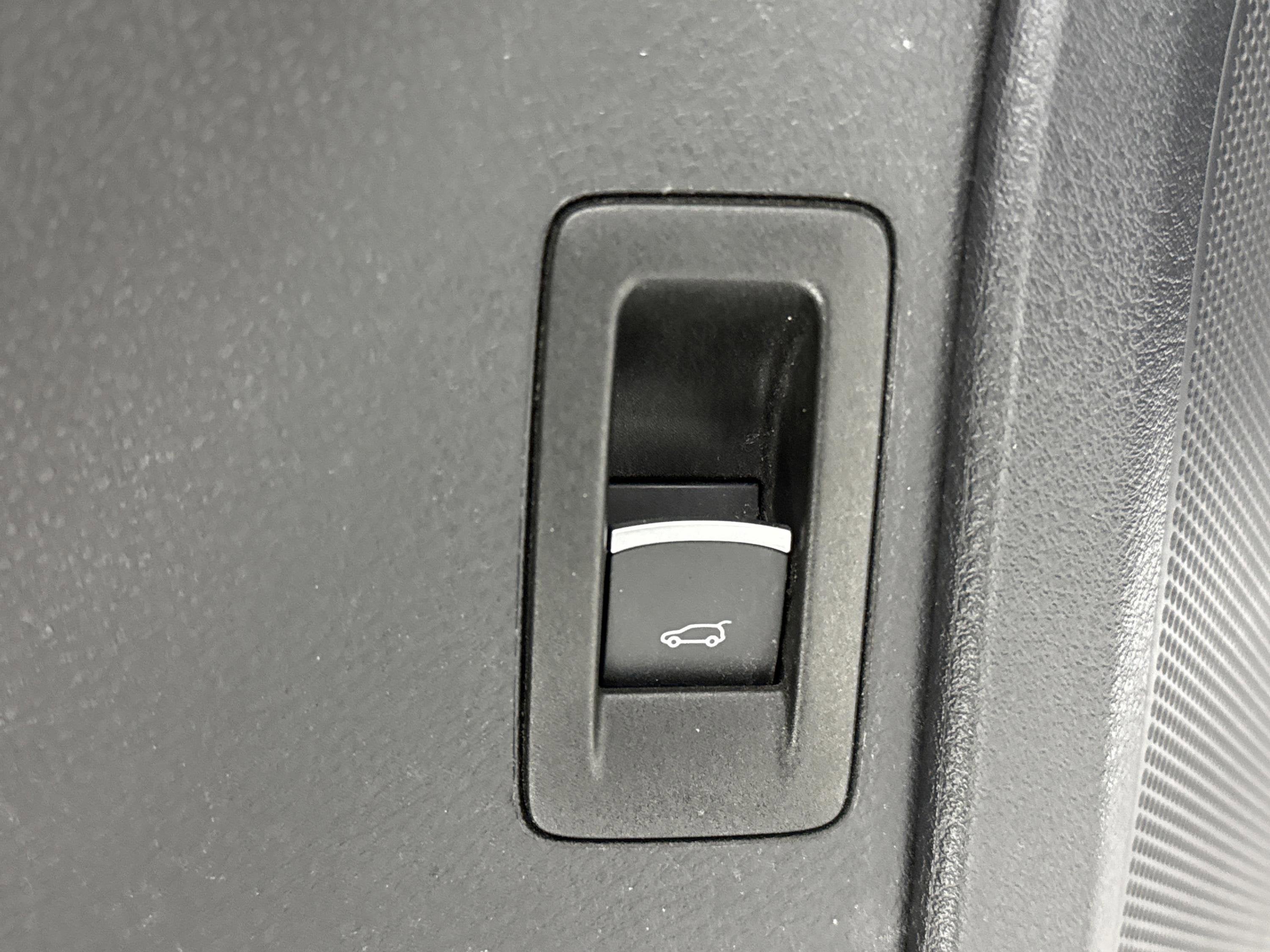 2013 Volkswagen Touareg Sport