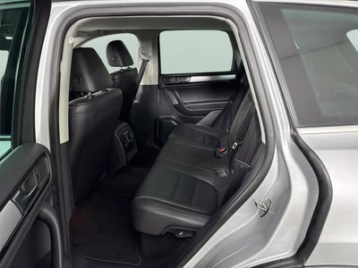 2013 Volkswagen Touareg Sport