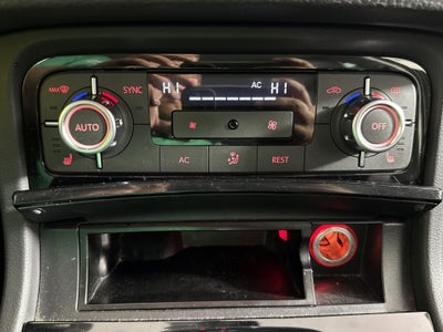 2013 Volkswagen Touareg Sport