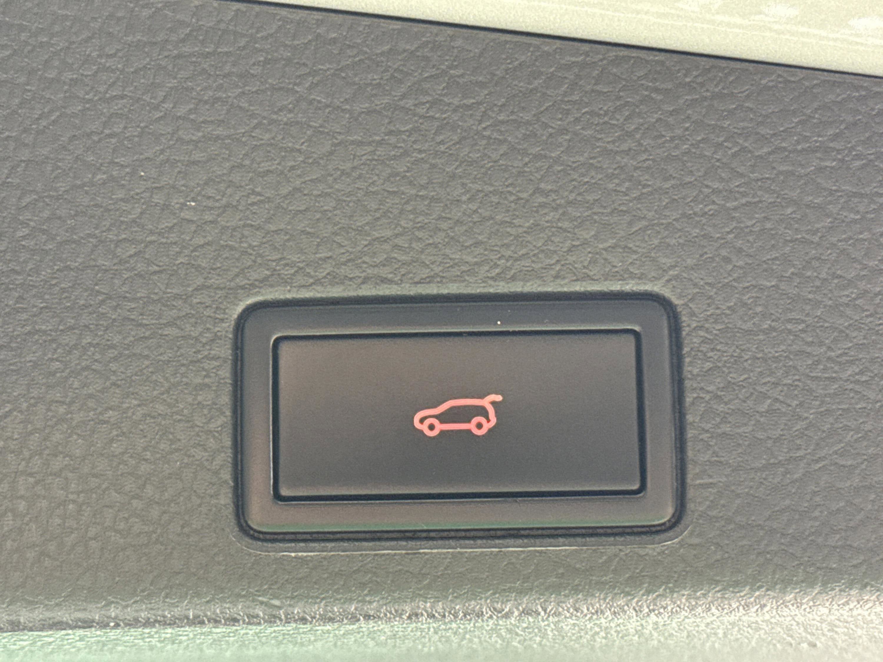 2013 Volkswagen Touareg Sport