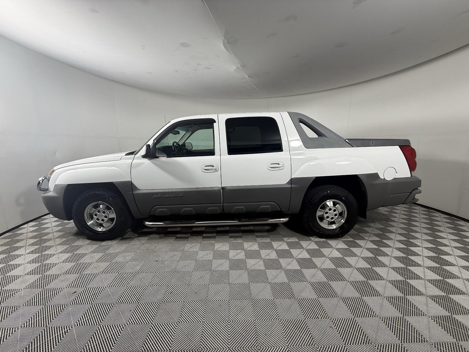 2002 Chevrolet Avalanche 1500 5dr Crew Cab 130" WB