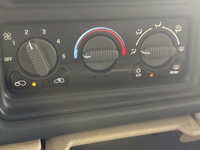 2002 Chevrolet Avalanche 1500 5dr Crew Cab 130" WB