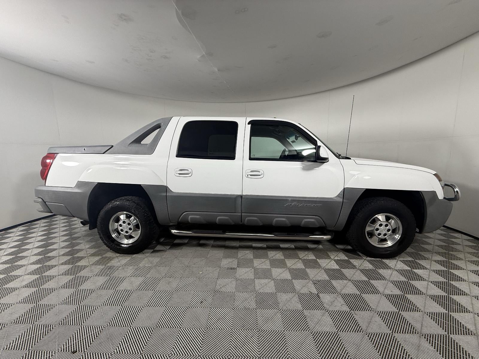 2002 Chevrolet Avalanche 1500 5dr Crew Cab 130" WB