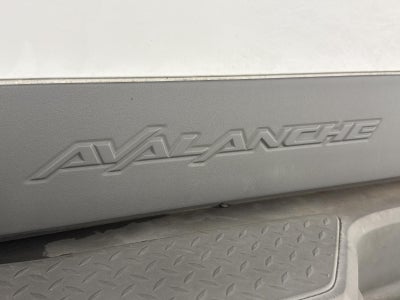 2002 Chevrolet Avalanche 1500 5dr Crew Cab 130" WB