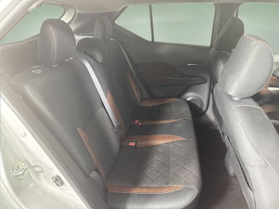 2019 Nissan Kicks SR