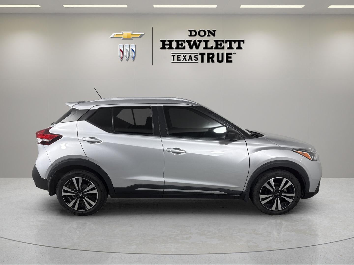 2019 Nissan Kicks SR